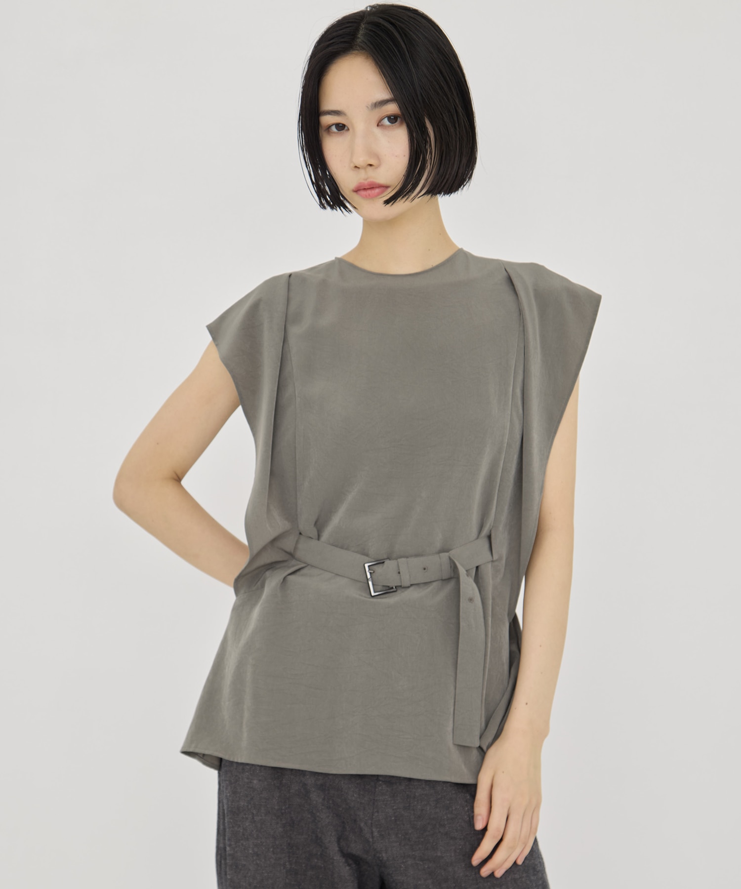 Janna drape sleeve pullover AKIRANAKA