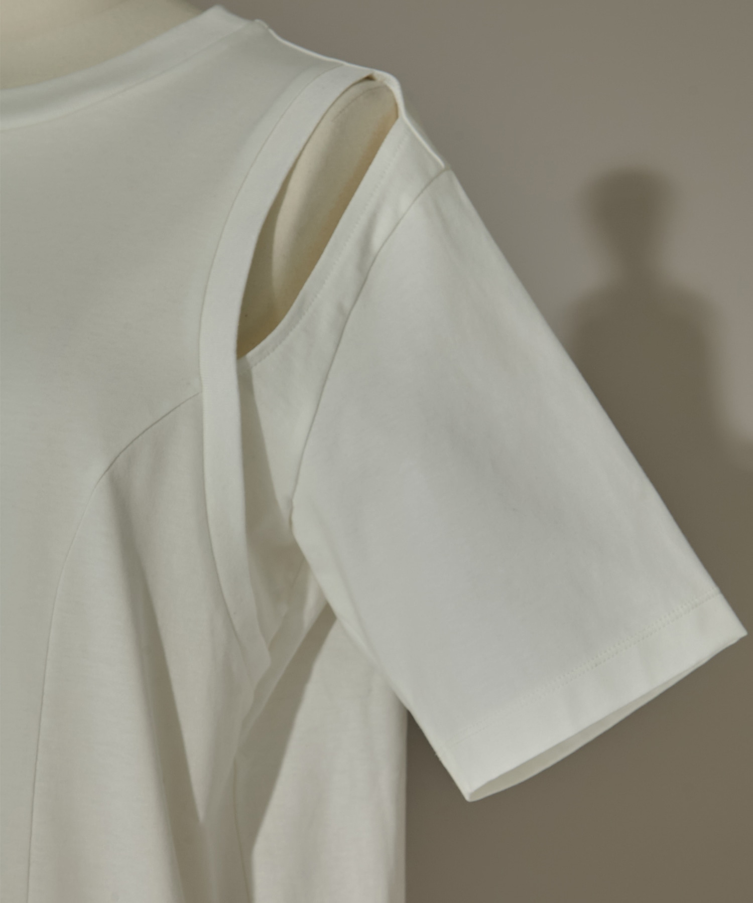 別注CUT OUT T-SHIRT CINOH