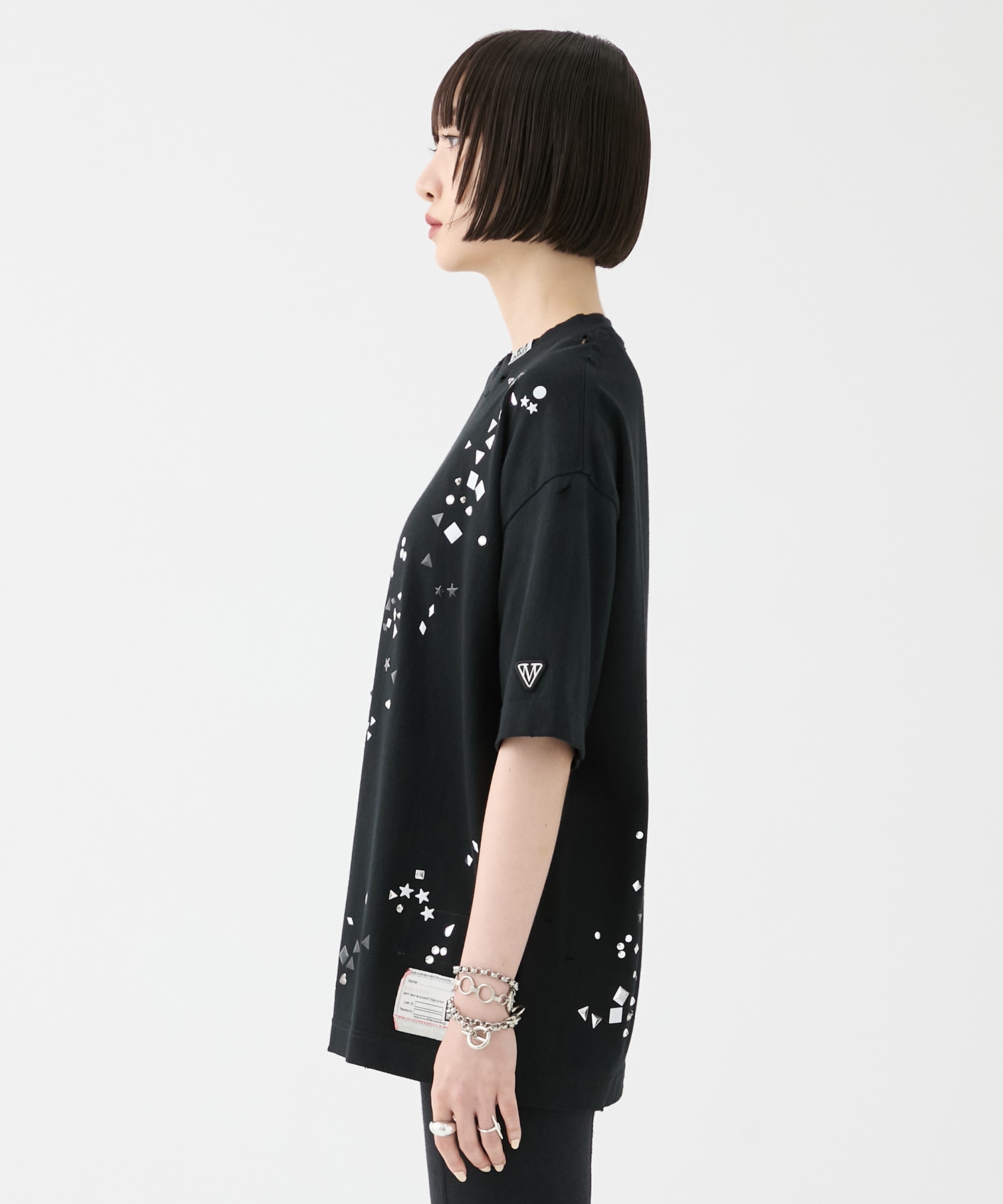 EMBELLISHED DISTRESSED TEE Maison MIHARA YASUHIRO