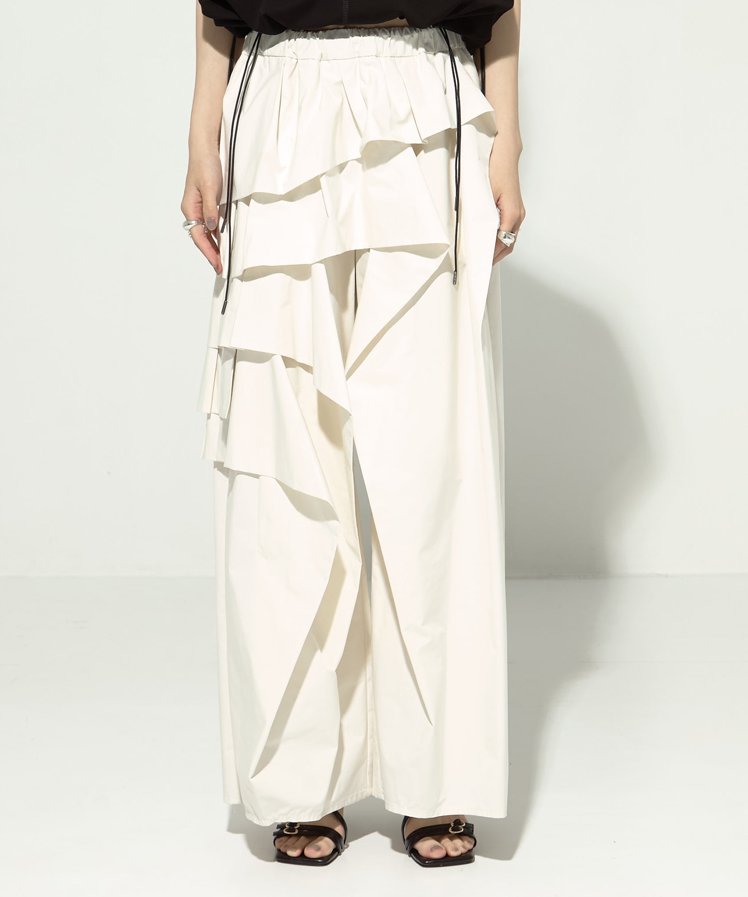 別注 RUFFLE PANTS TAAKK