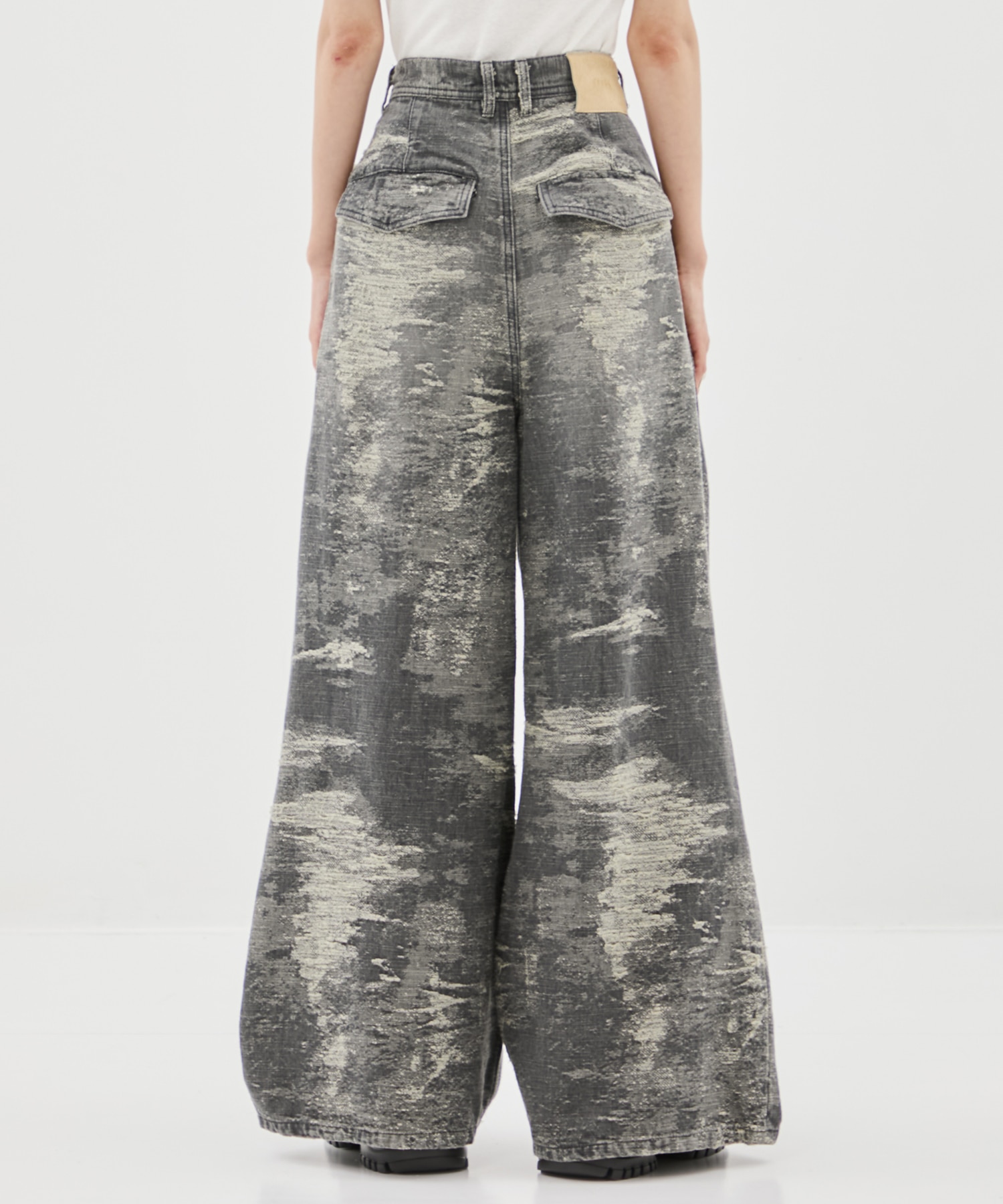 DESIGN TROUSERS TAAKK