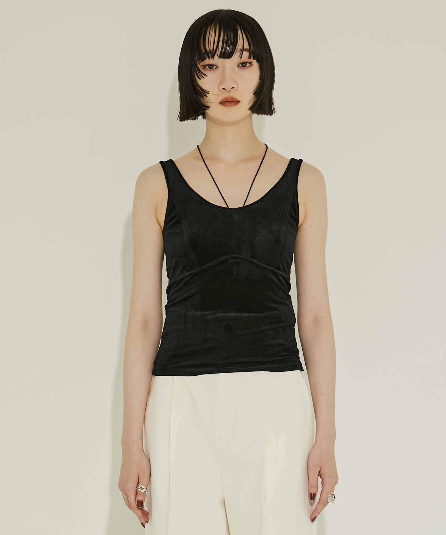 VELOUR CUPIN HALTER　NECK CAMISOLE STUDIOUS