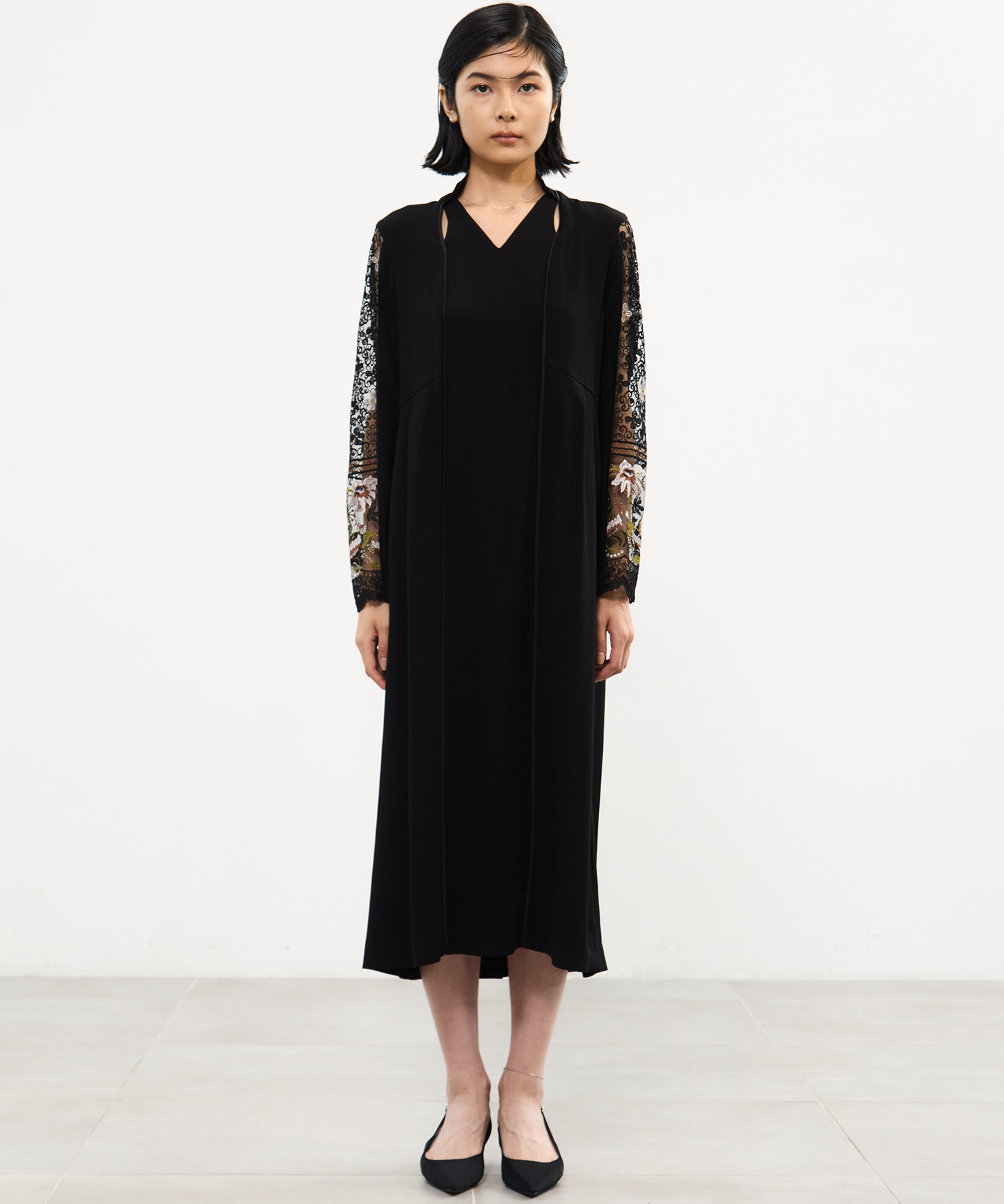 Petal collar lace dress MURRAL