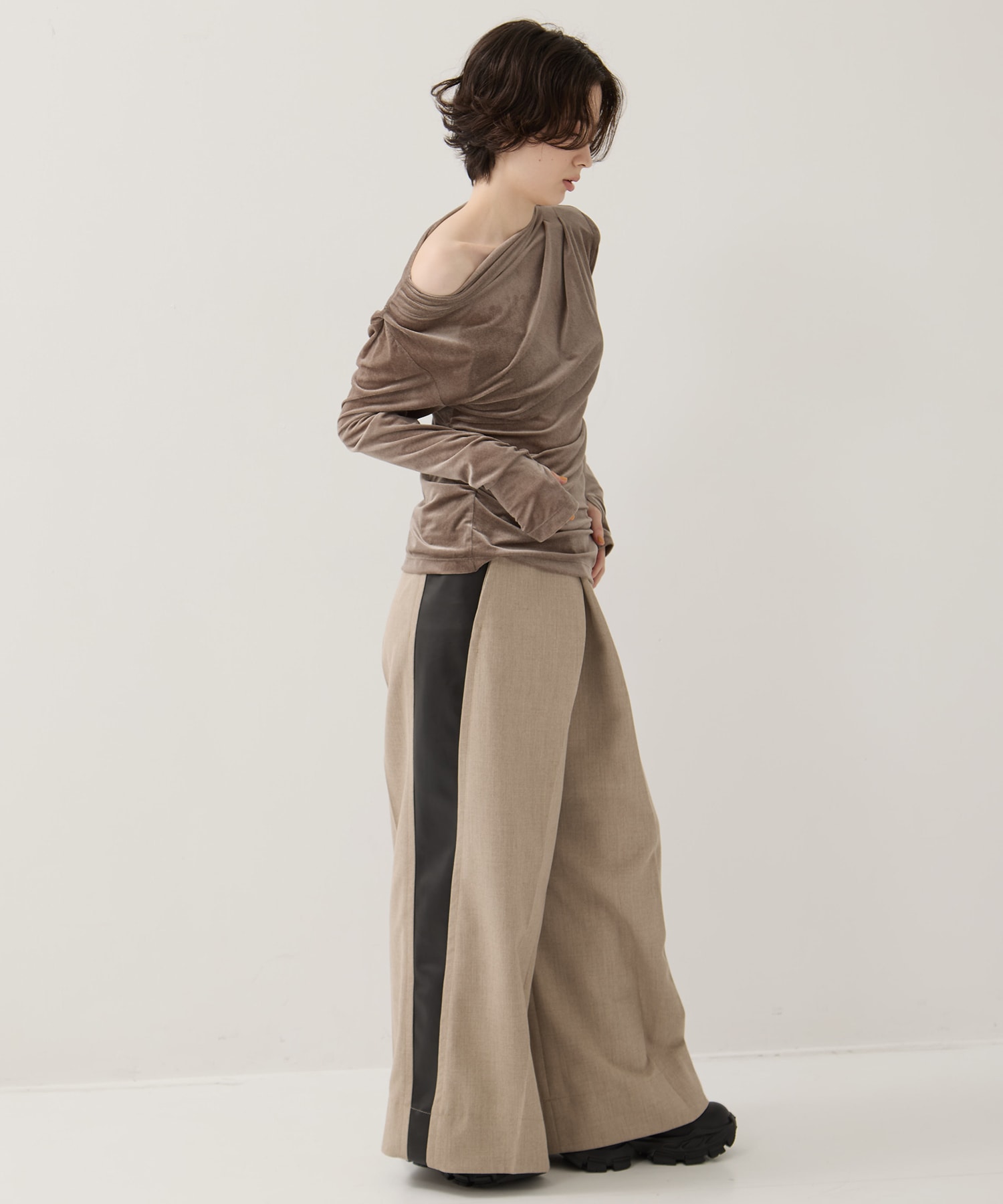Velours Long Tee STUDIOUS