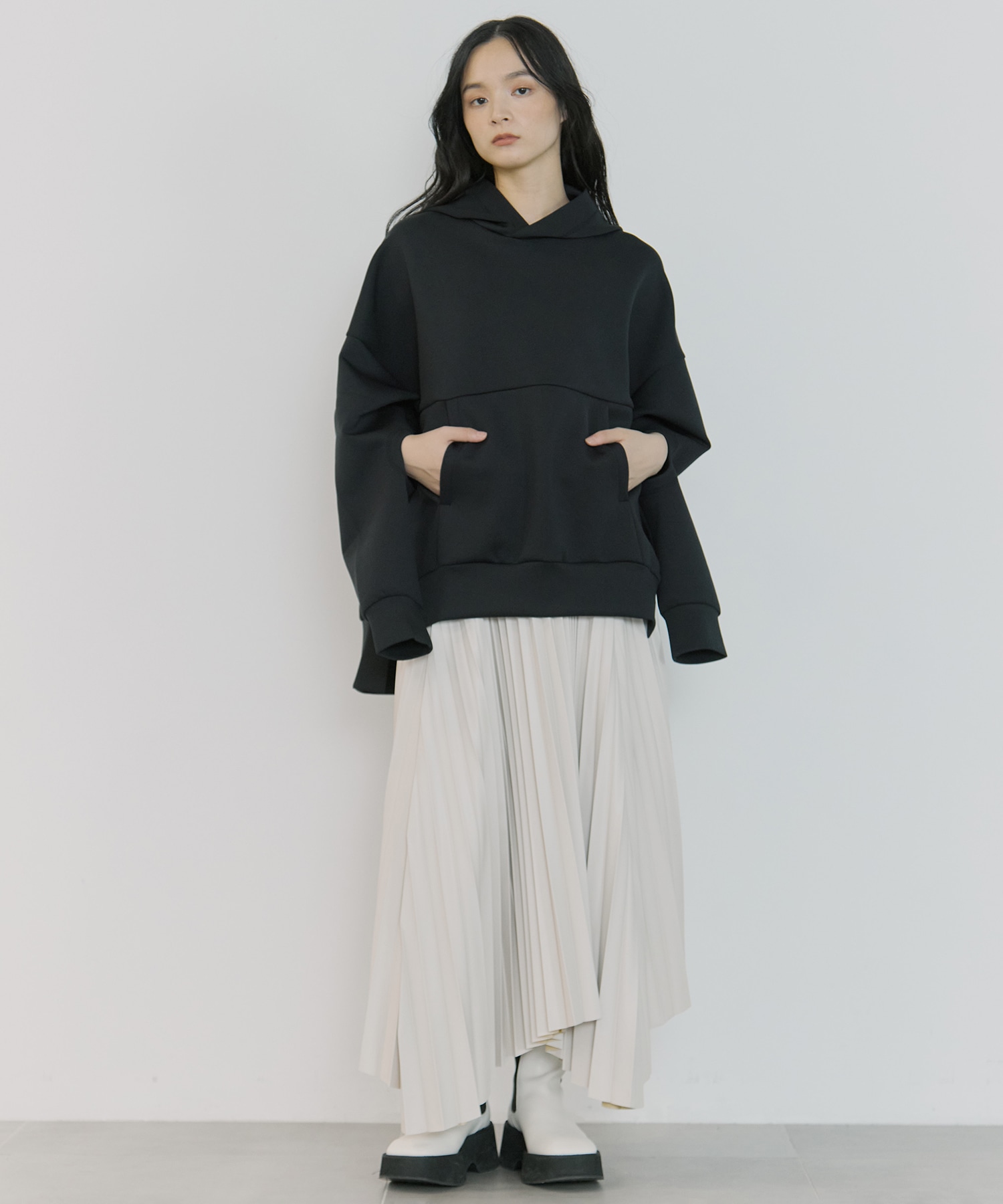 Big Silhouette Hoodie UJOH