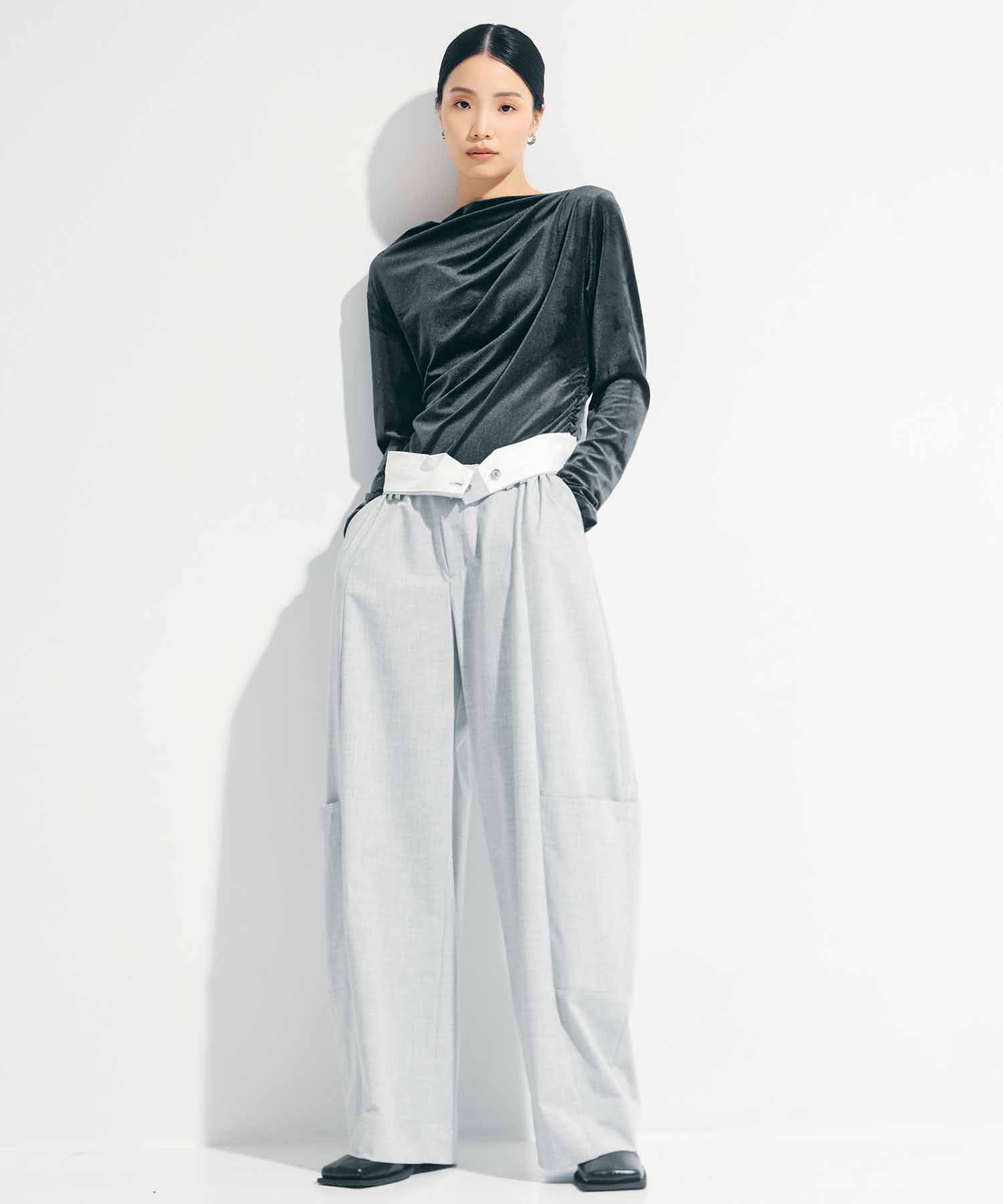 Soft Barrel Leg Cargo Trousers STUDIOUS