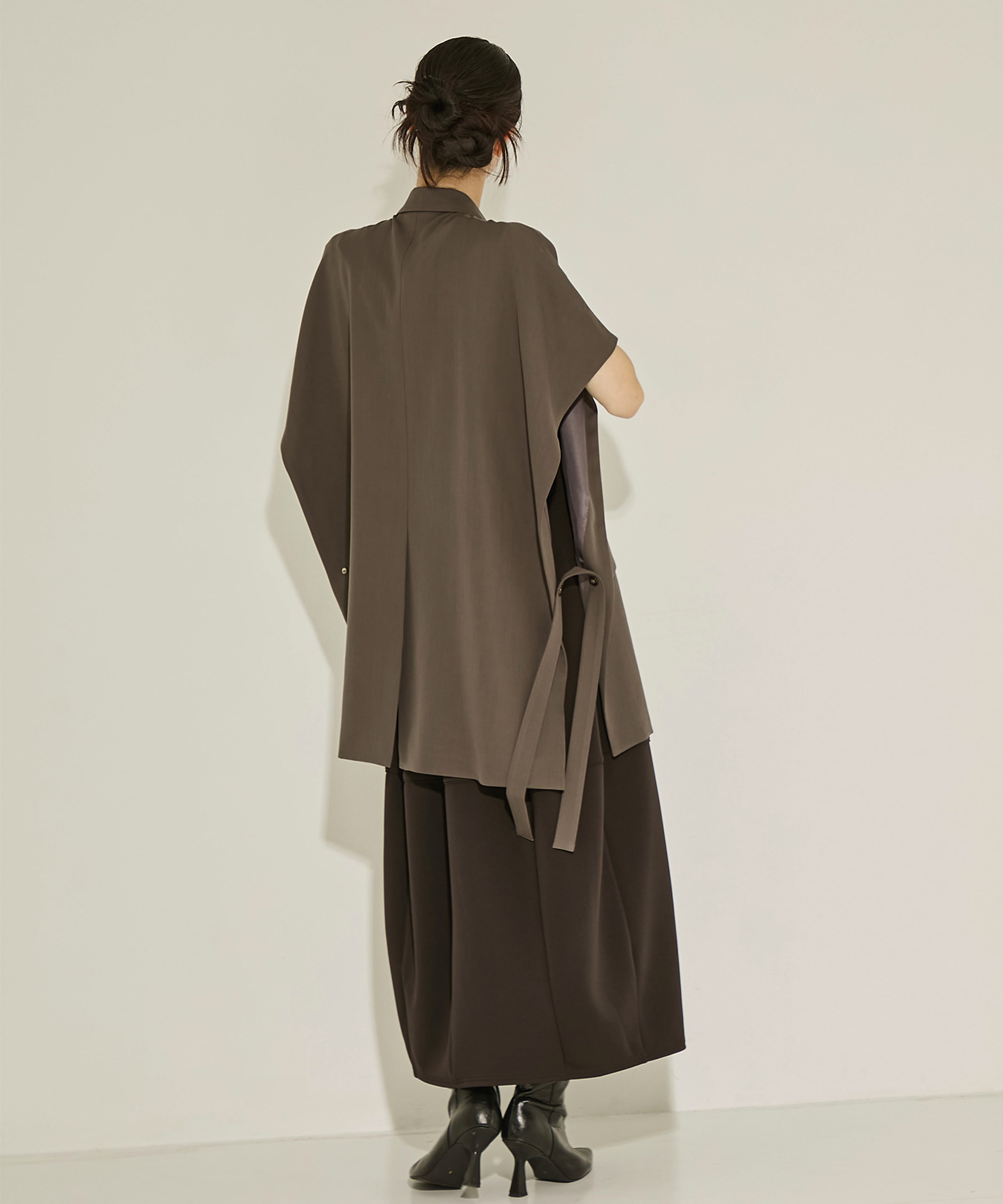Square Vest UJOH