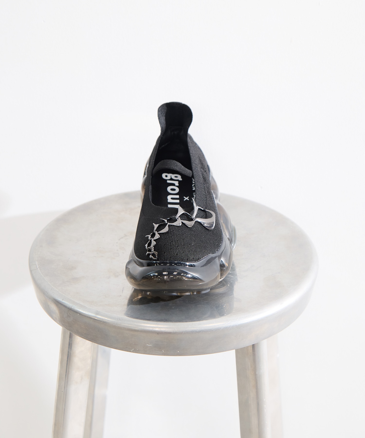 MOOPIE x HEAVEN TANUDIREDJA CHAINS MERRY grounds