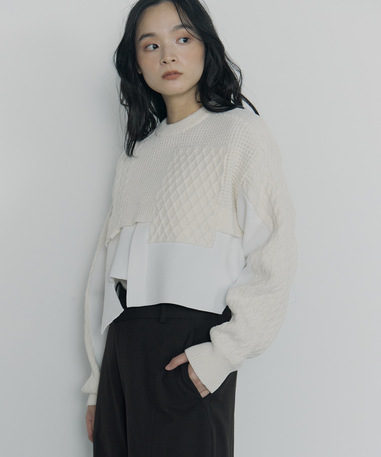 CABLE LAYER SHORT KNIT TOP UN3D.