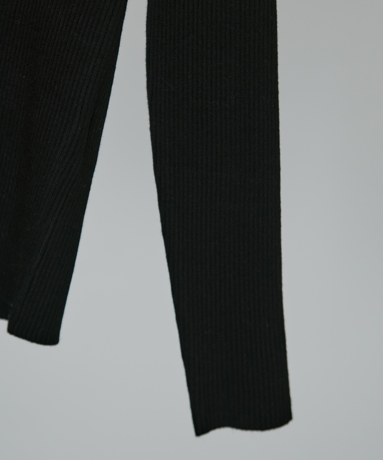 UND HIGH NECK BUTTON KNIT TOP AMERI