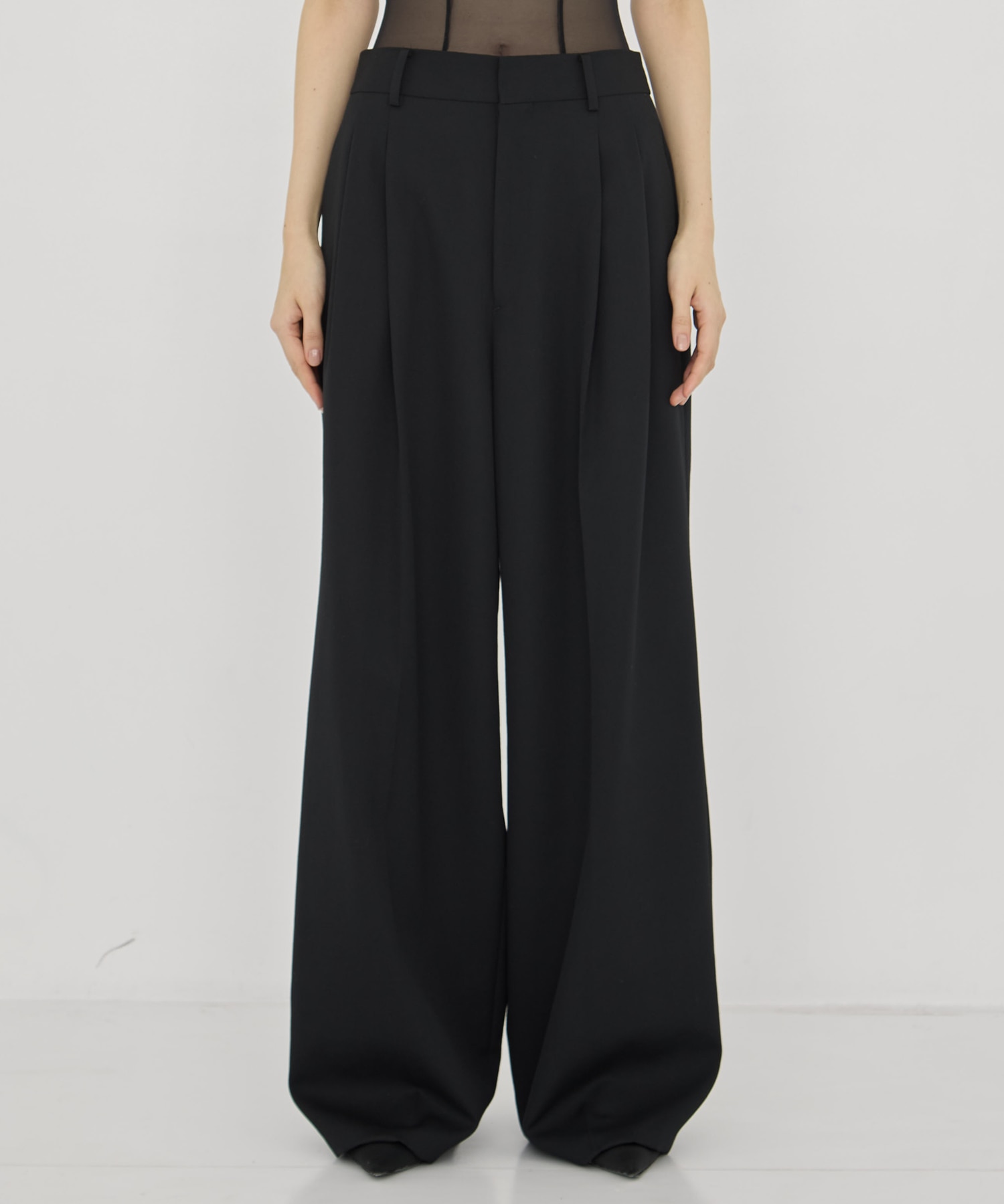BLACK FORMAL TWO TUCK WIDE PANTS CINOH