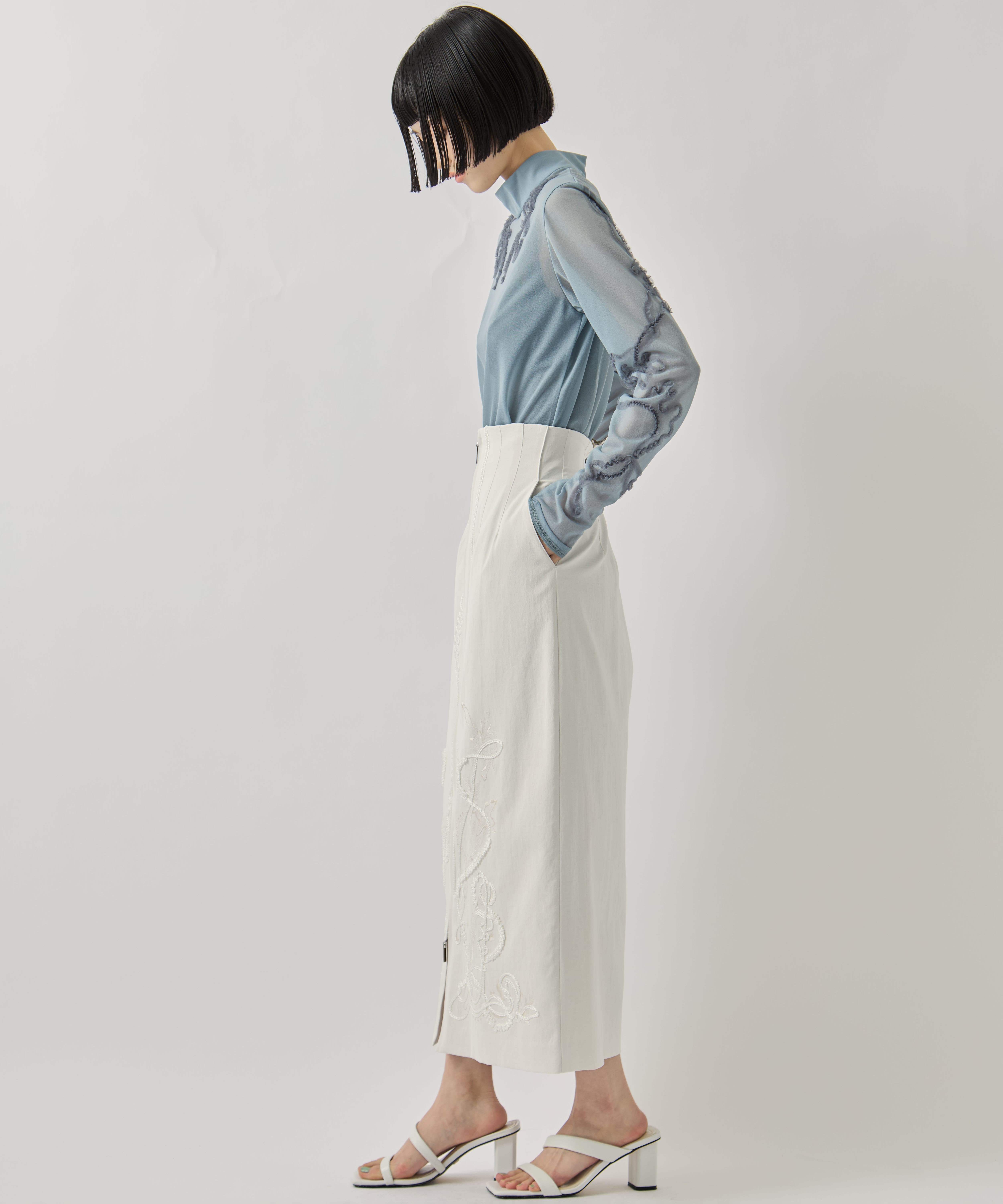 別注Cucurbita embroidered skirt MURRAL