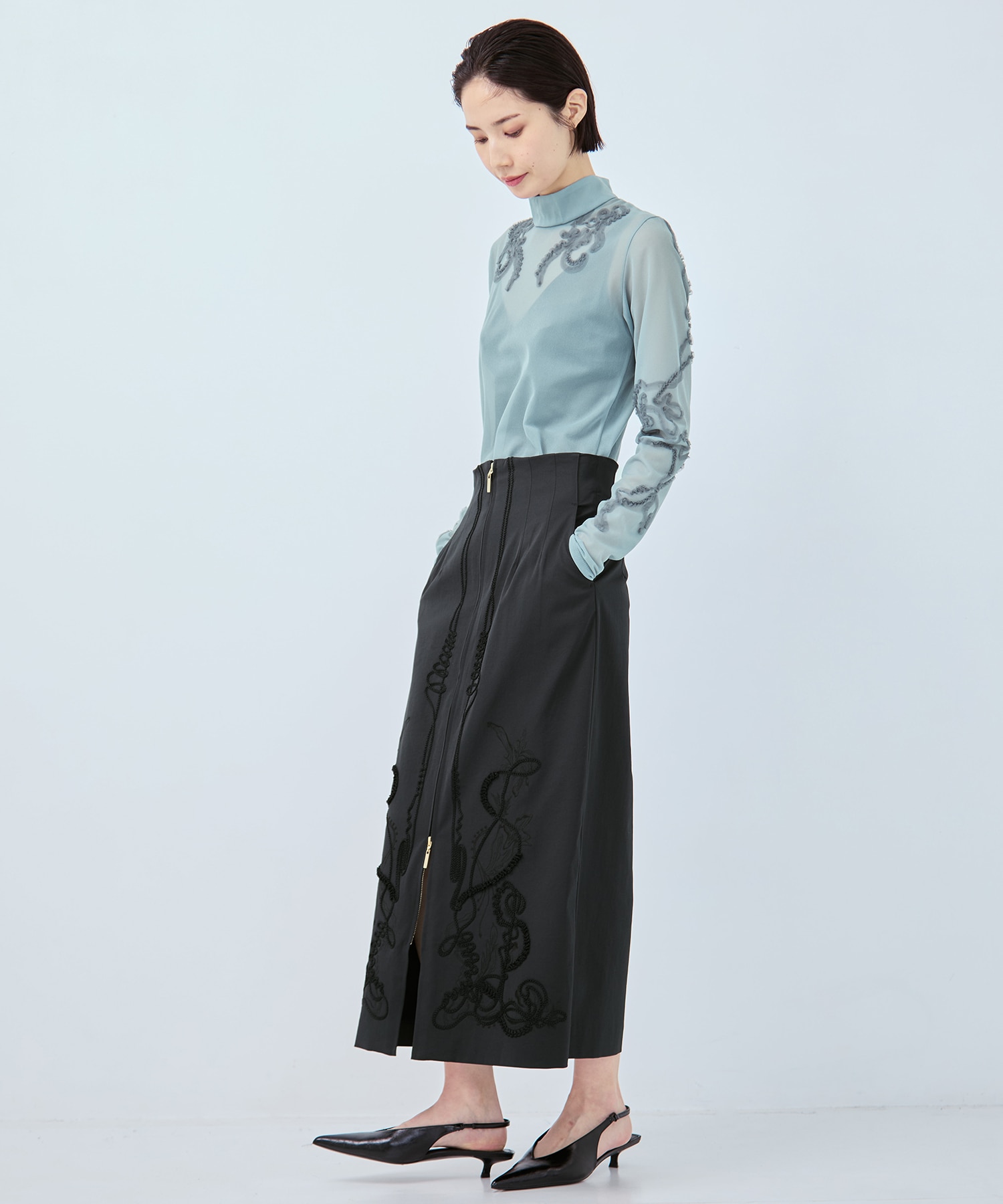 別注Cucurbita embroidered skirt MURRAL