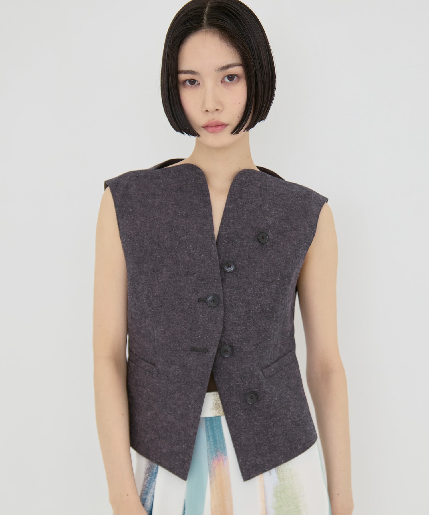 Sesilia vest AKIRANAKA