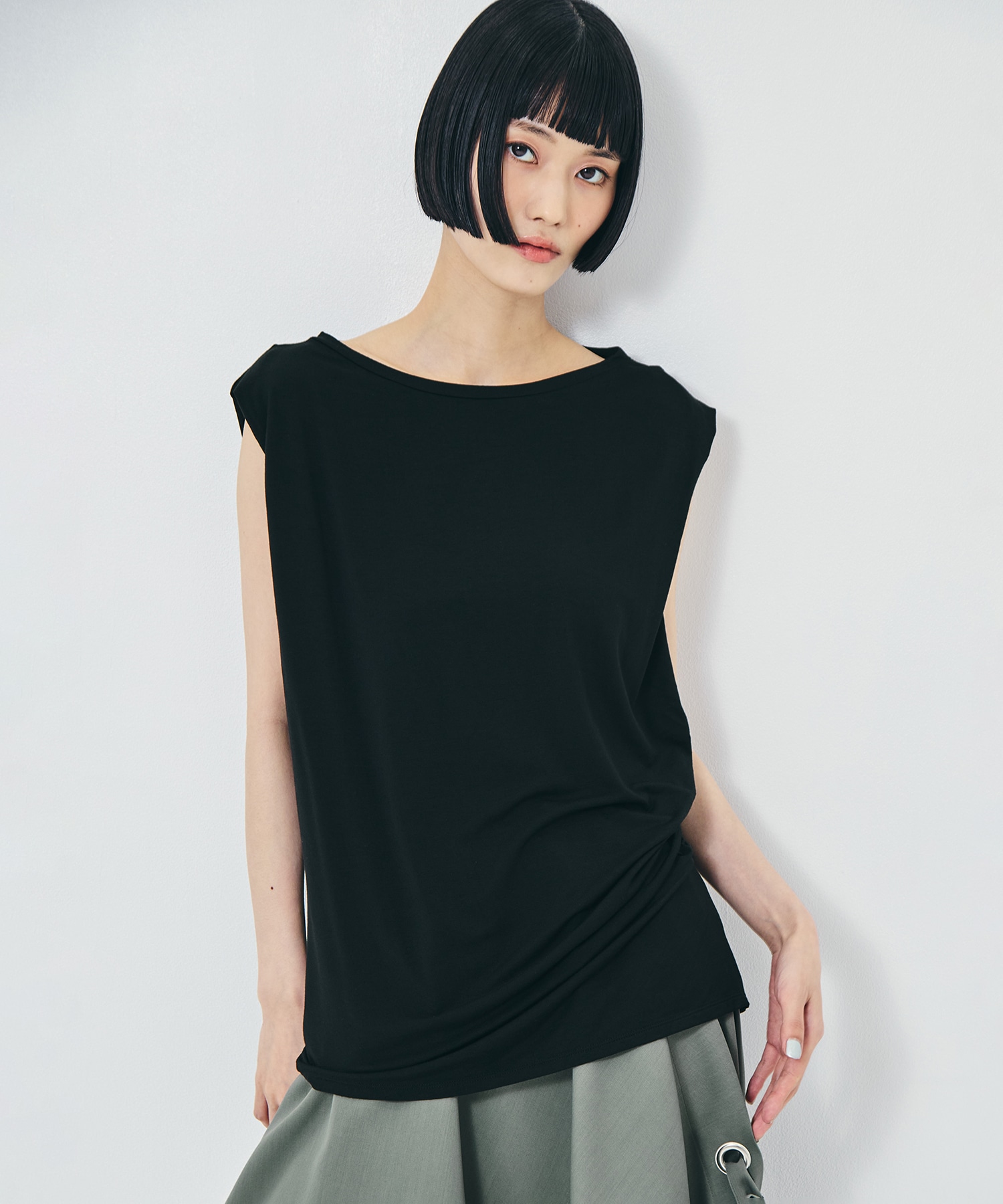 別注collagen no sleeve tops determ