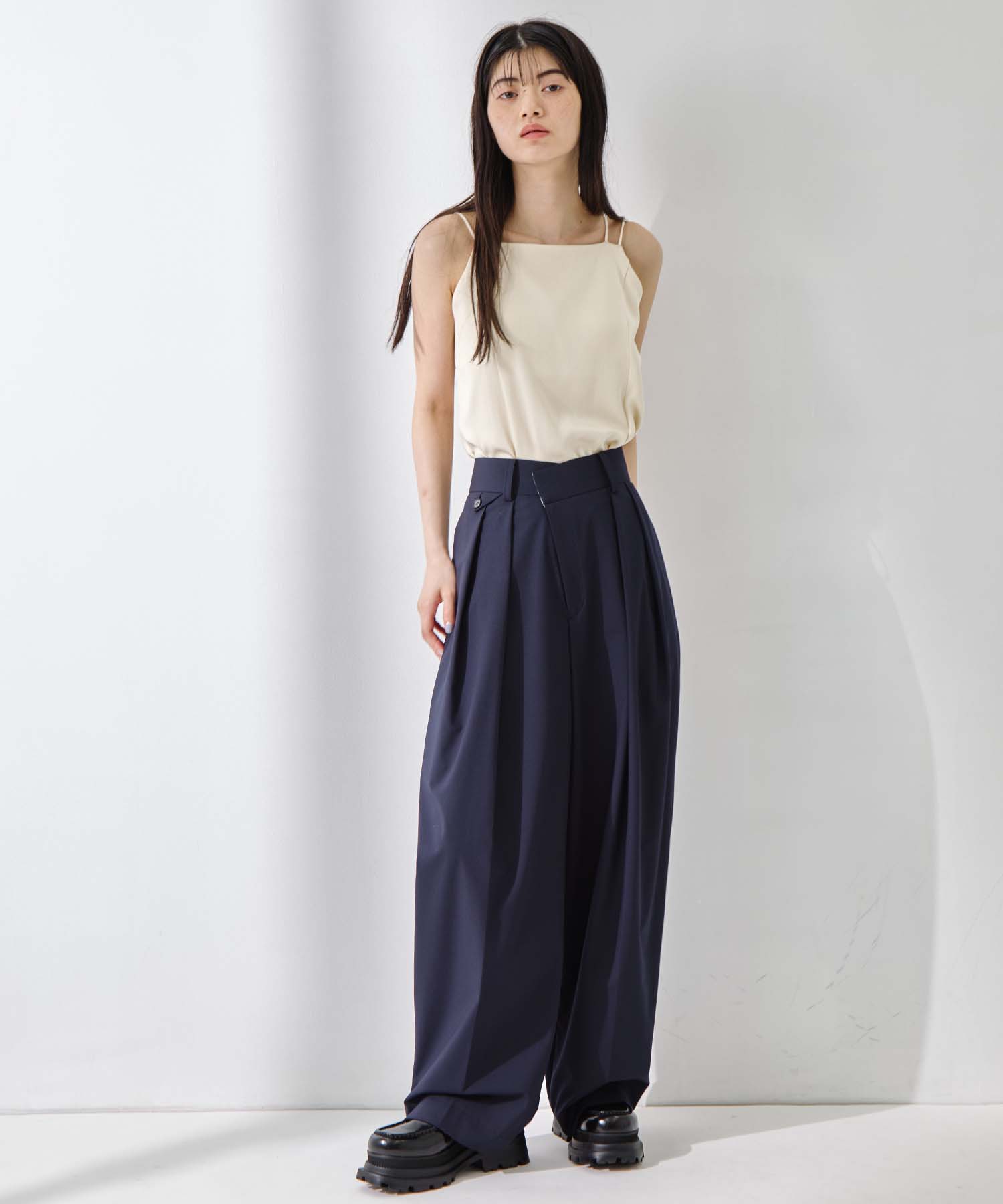 Double Tucked Stretch Trousers STUDIOUS