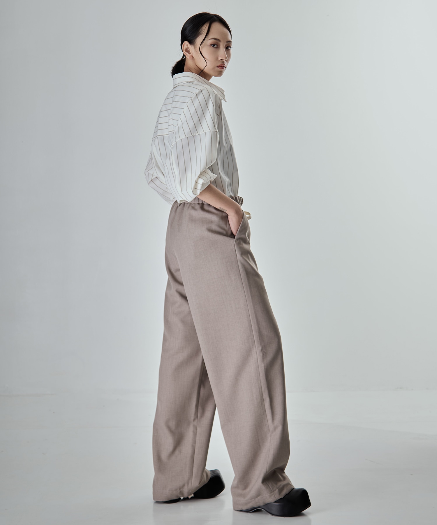 WOOLY TEXTURE EASY TROUSERS Maison MIHARA YASUHIRO