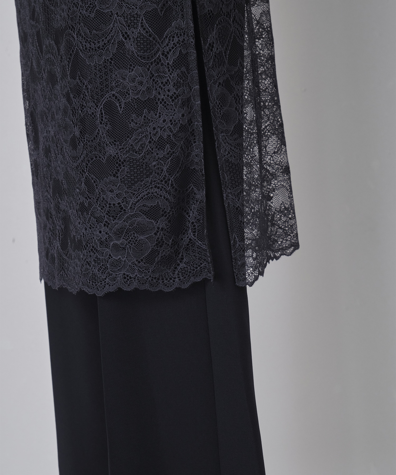 Raschel Lace Layered Trousers Mame Kurogouchi