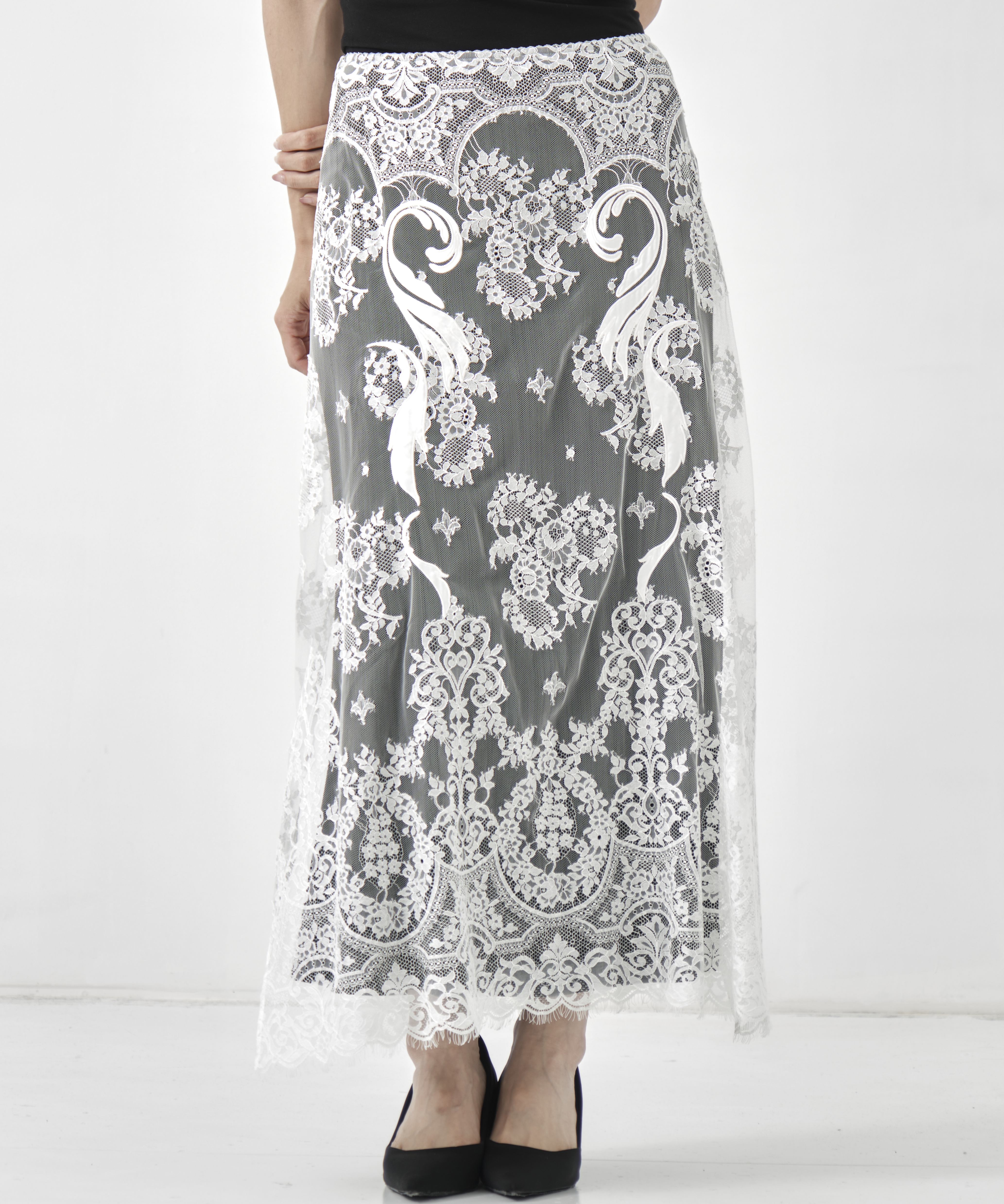 EMBROIDERED LACE SKIRT 