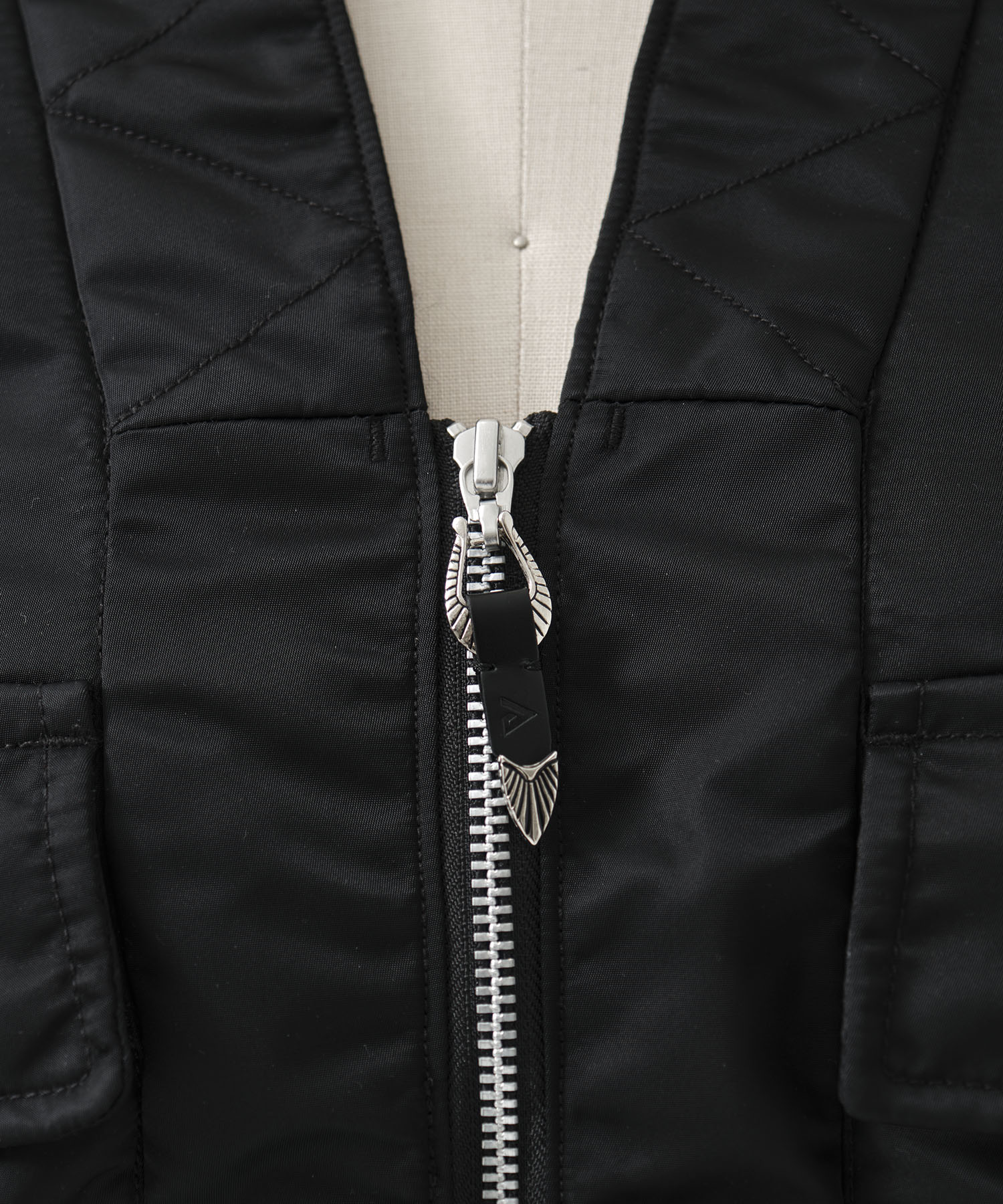 CONVERTIBLE UTILITY TECH SHIRT TOGA