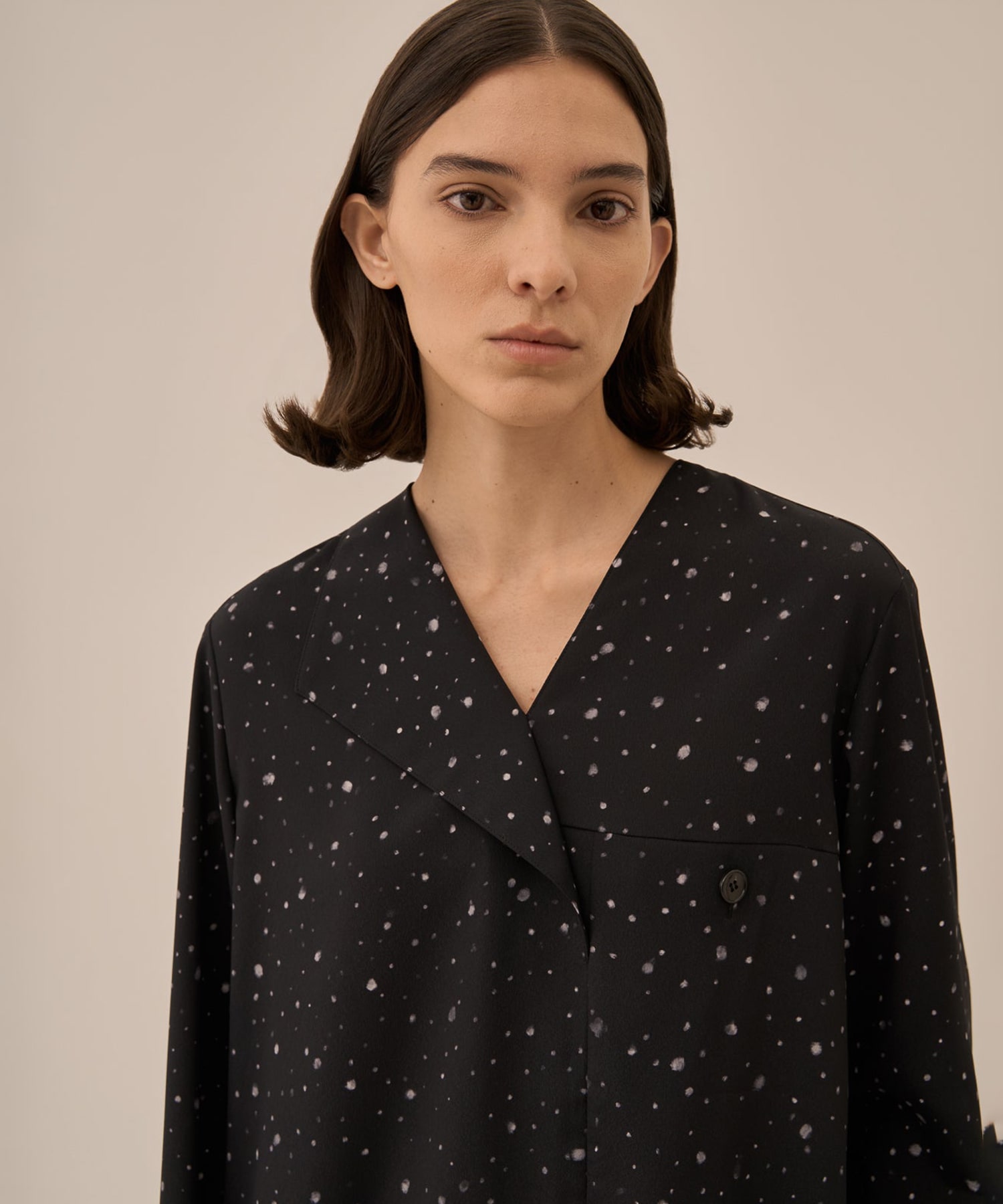 Yasetsu pullover AKIRANAKA