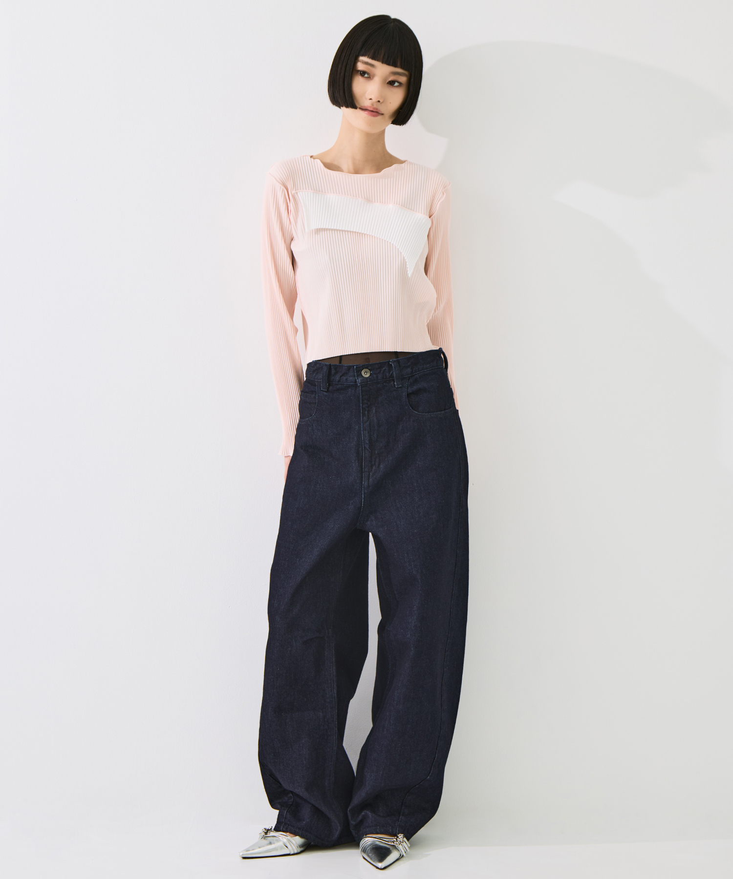 Damaged Barrel Leg Jeans STUDIOUS