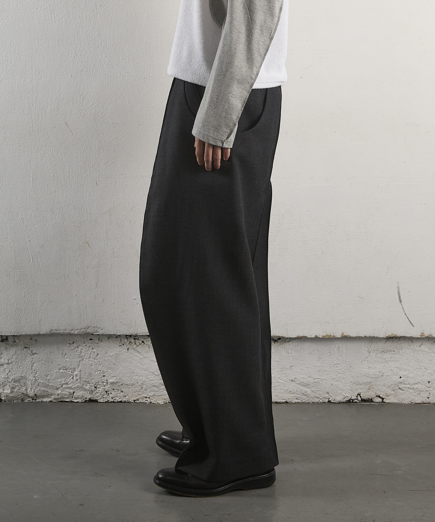 S-CURVED WIDE LEG UTILITY TROUSERS NVRFRGT