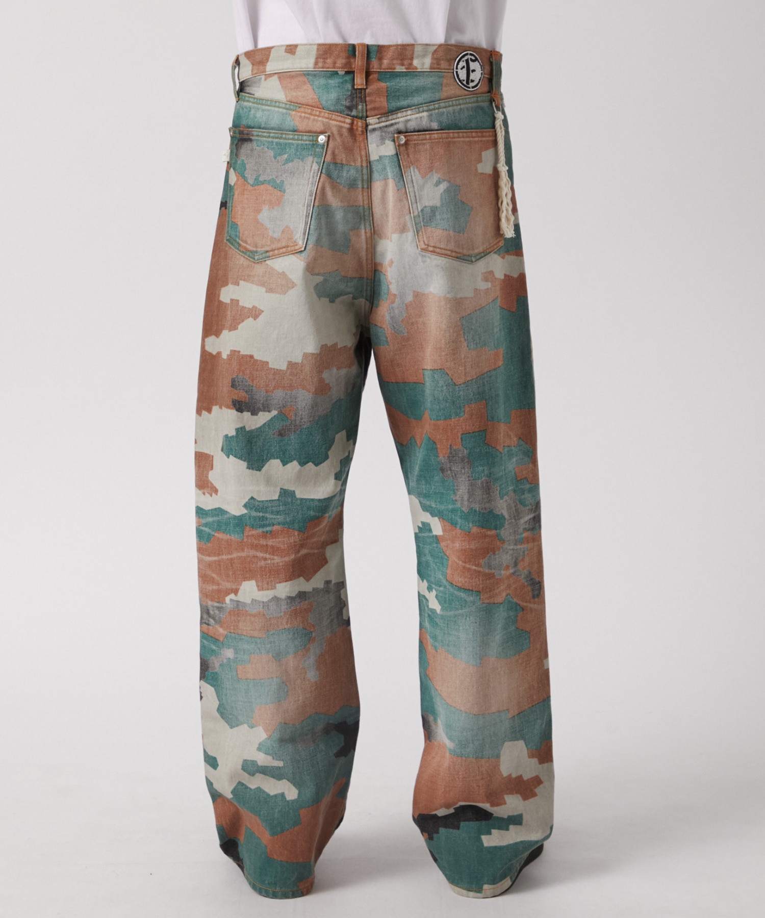 CAMO AGED DENIM PANTS FAF