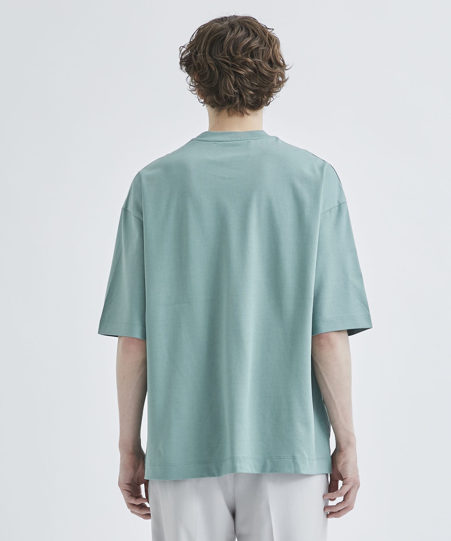 <CITY>BIG TEE STUDIOUS