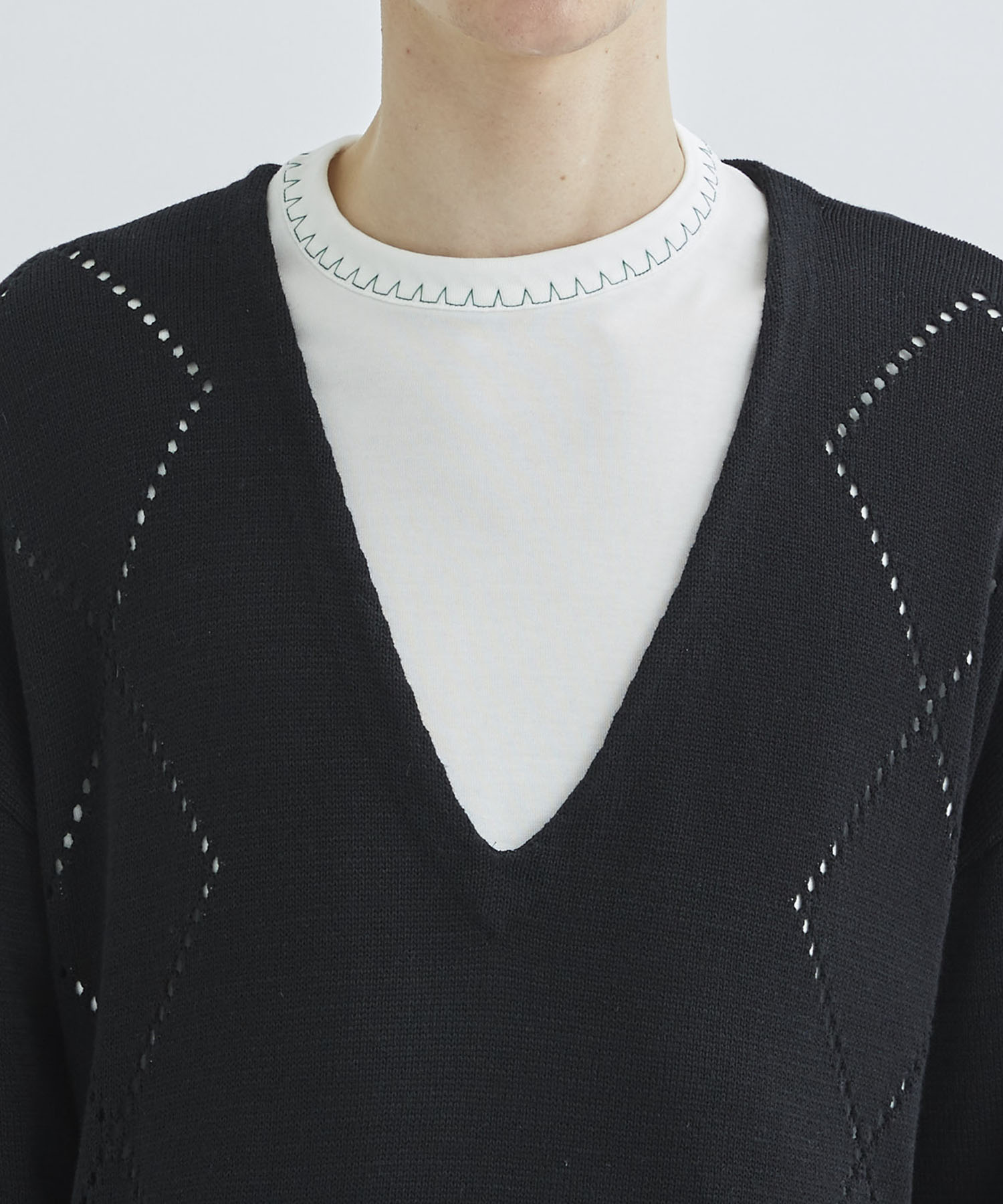 SPARKLE V-NECK PO LiNoH