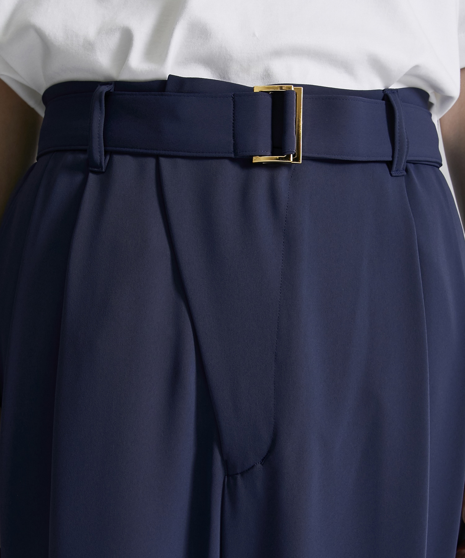 2 Tuck Wide Pants with long belt(2 BLUE): CULLNI: MENS｜ STUDIOUS 