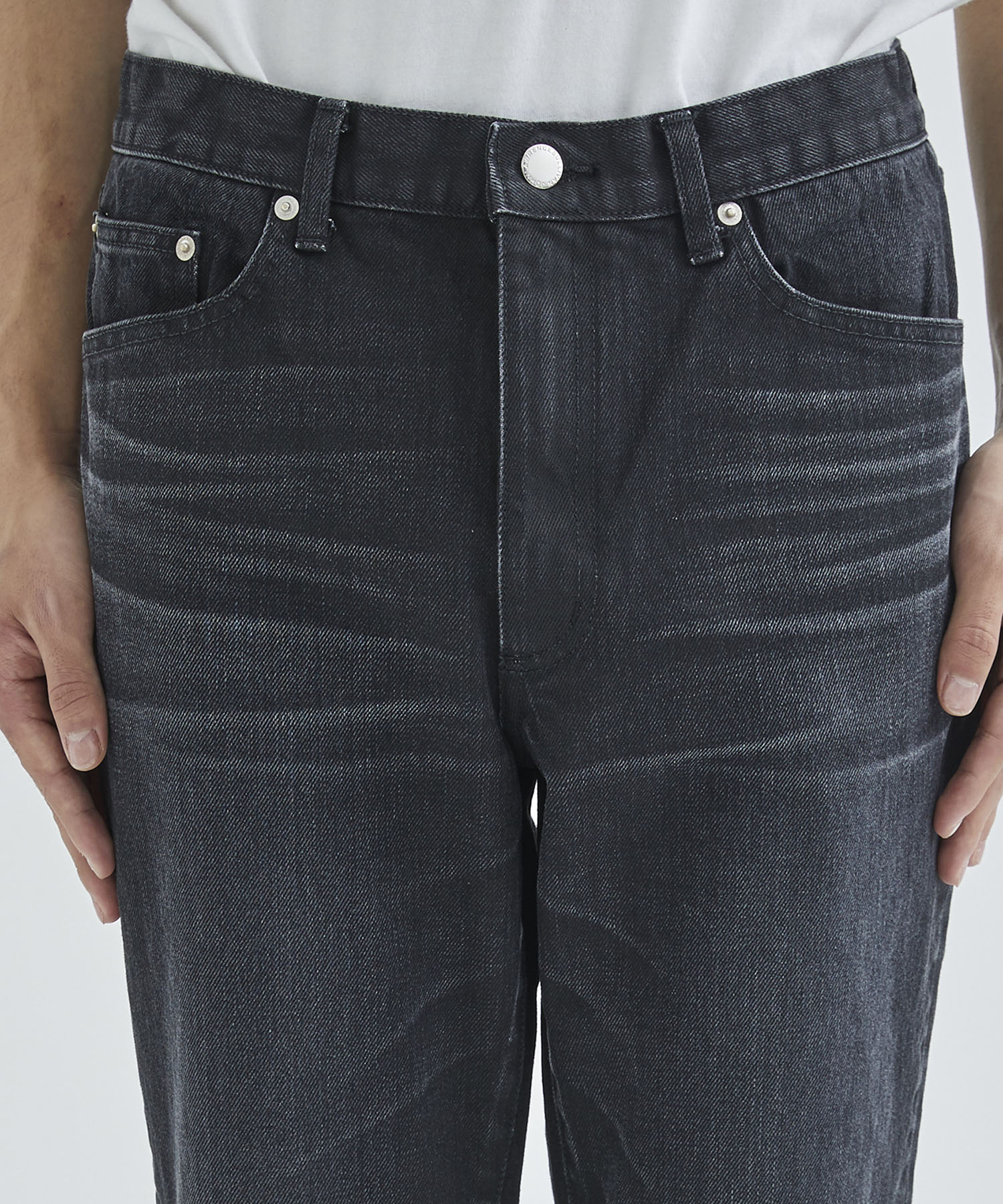 WASHED DENIM FLARED PANTS｜JOHN LAWRENCE SULLIVAN