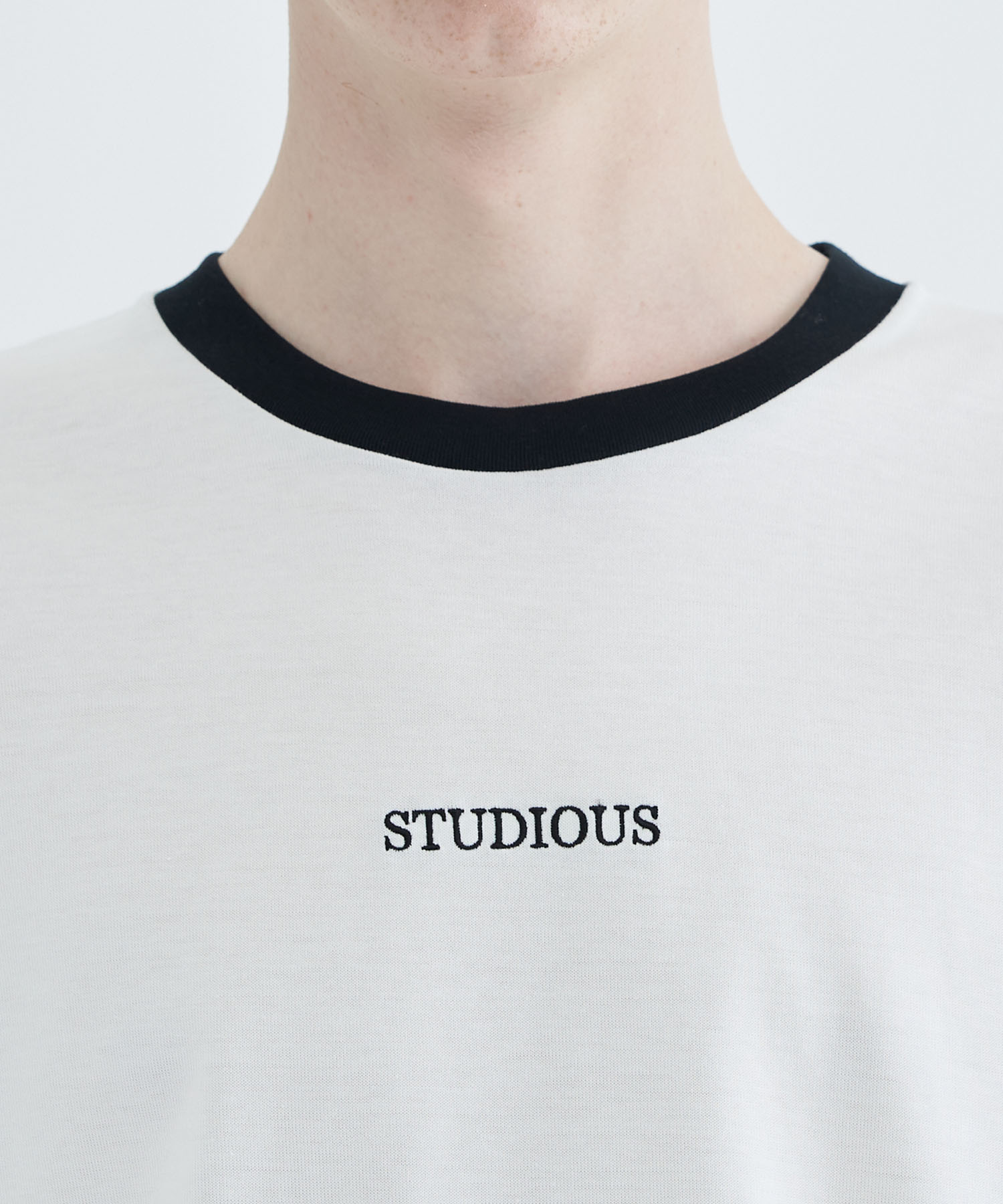 STUDIOUS刺繍ロゴS/S Tee STUDIOUS