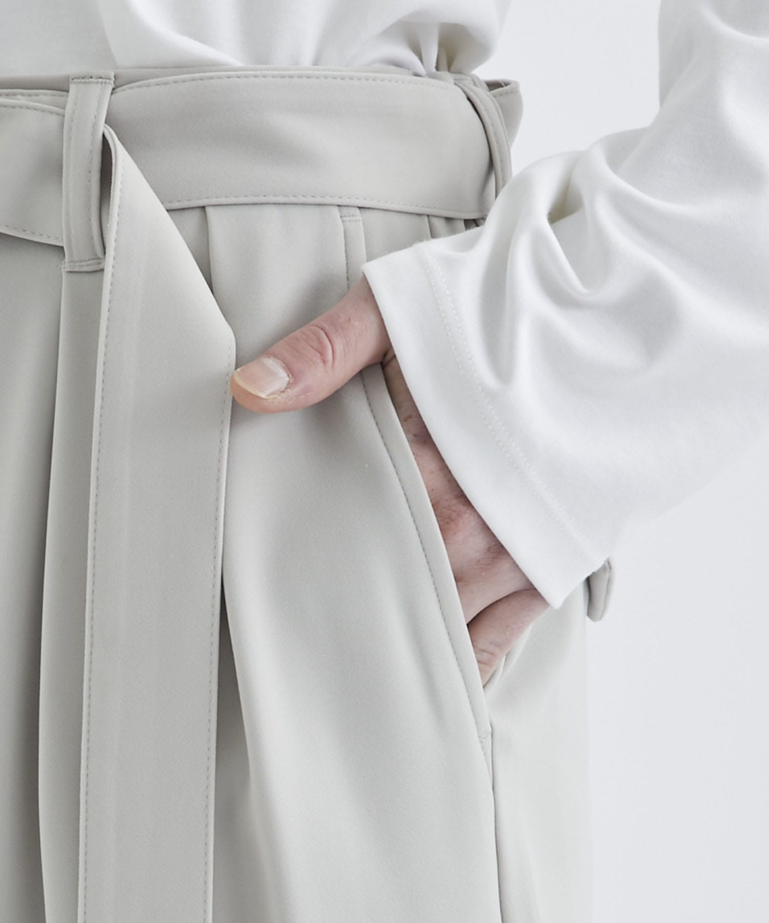 Double Satin 2 Tuck Wide Pants | CULLNI