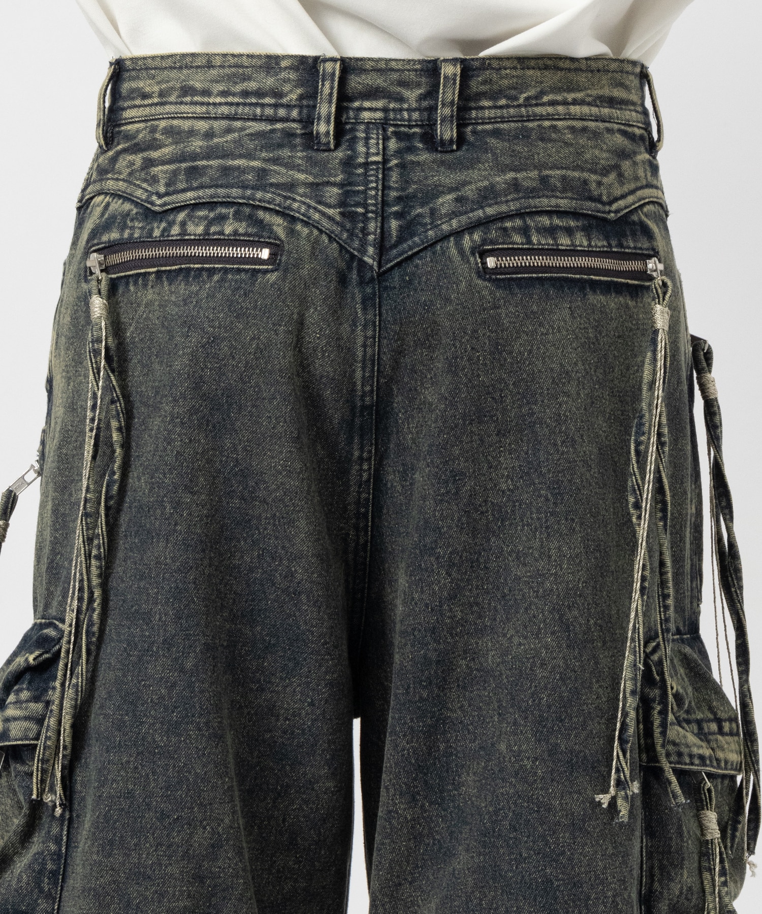 MULTI-POCKET DENIM CARGO FACCIES