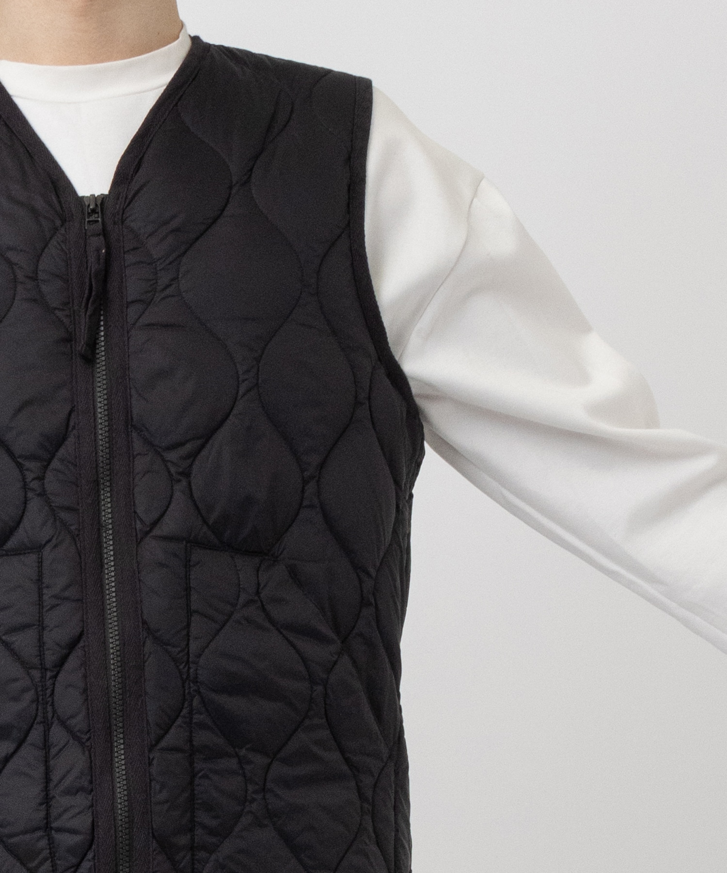 MILITARY V NECK W-ZIP DOWN VEST SOFT SHELL TAION/TAION EXTRA