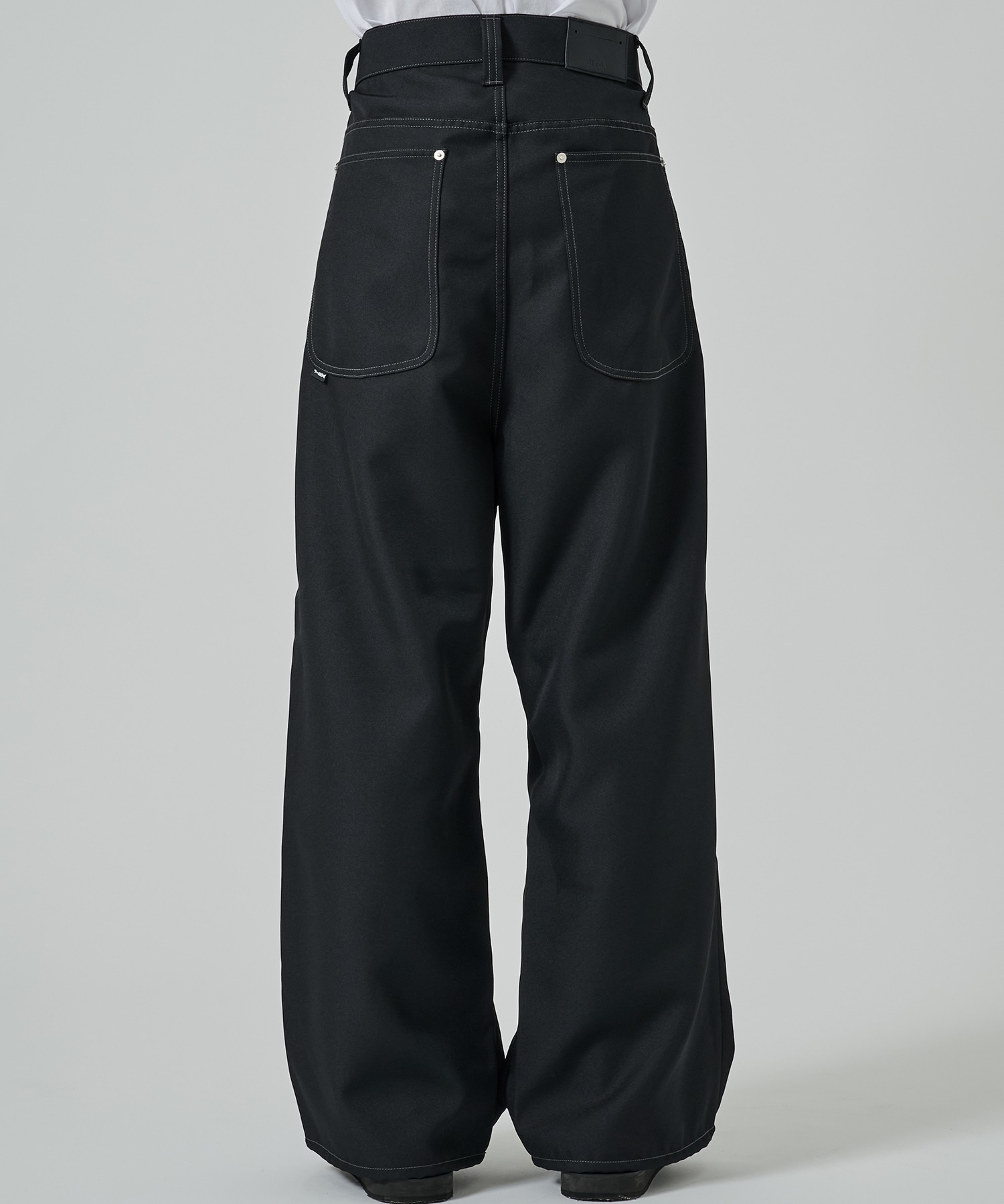 WIDE ONE TUCK STRAIGHT PANTS JieDa
