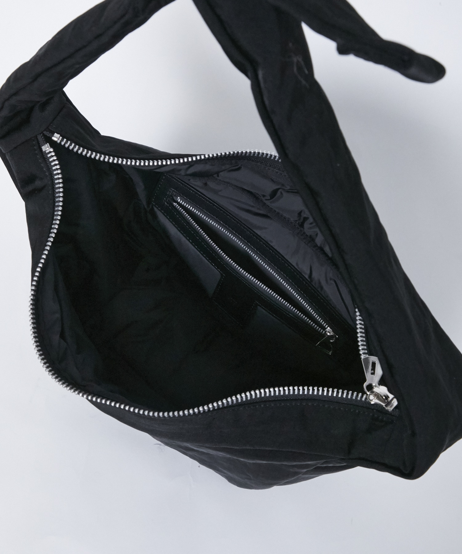 ANNIE PUFFER TOWN MOON BAG / CERATO BRIGHT ITTI