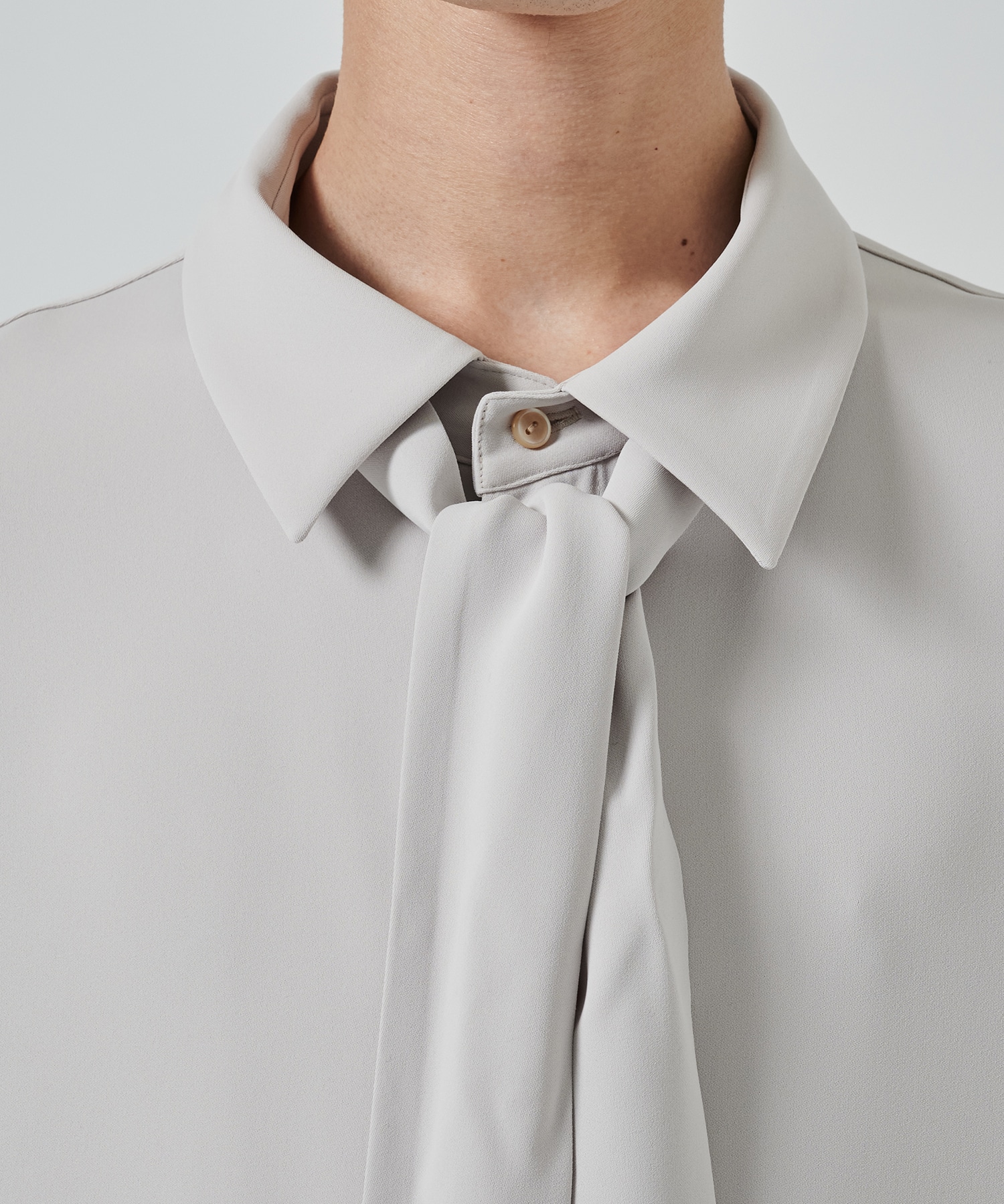 Double Satin Bow Tie Short Sleeve Shirt CULLNI