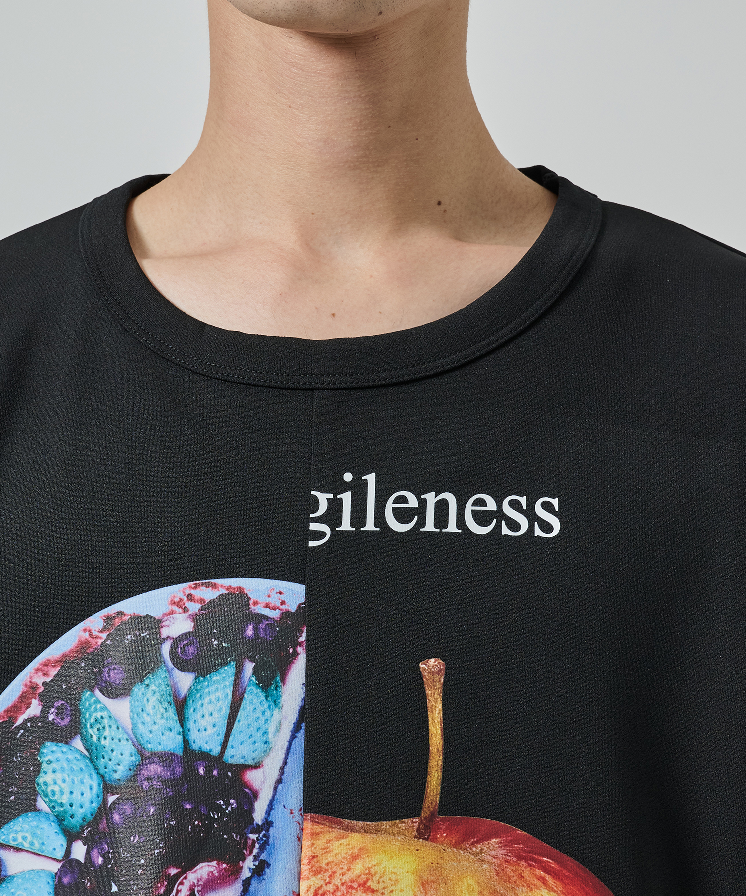 APPLE×TALTE TEE SHAREEF