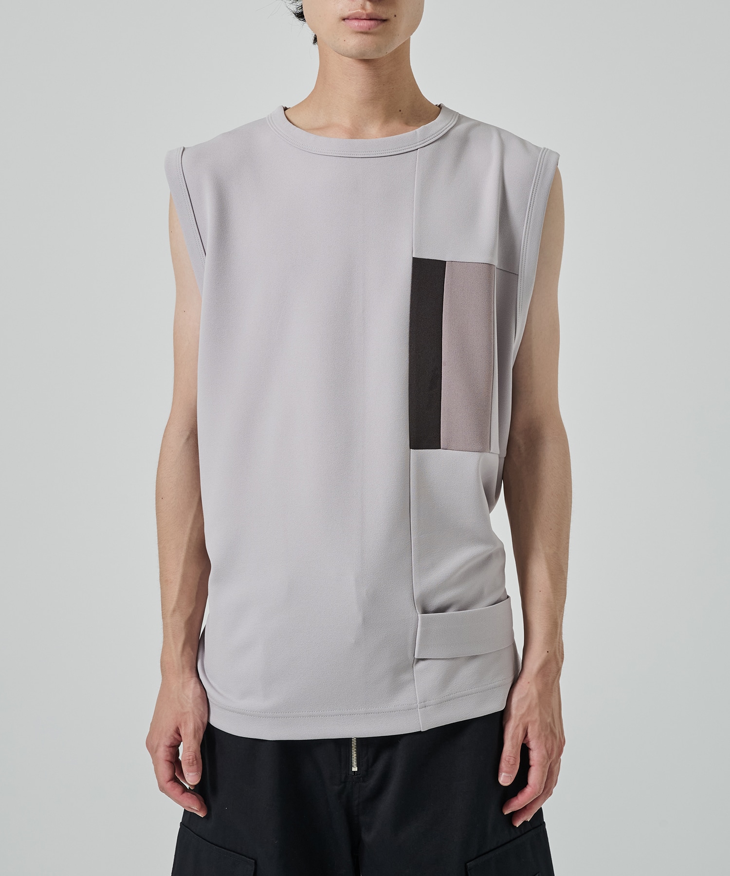 NO SLEEVE TEE SHAREEF