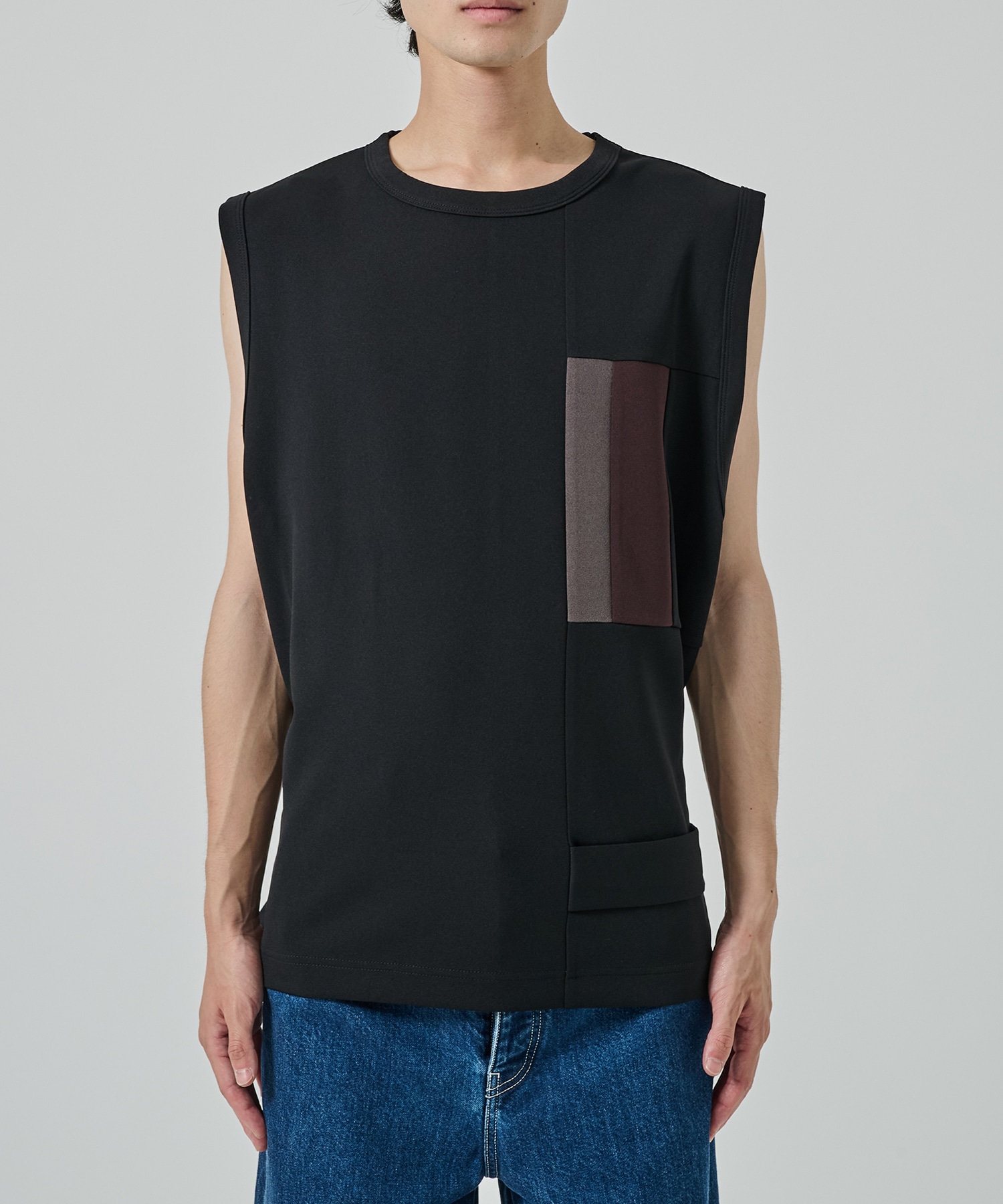 NO SLEEVE TEE SHAREEF