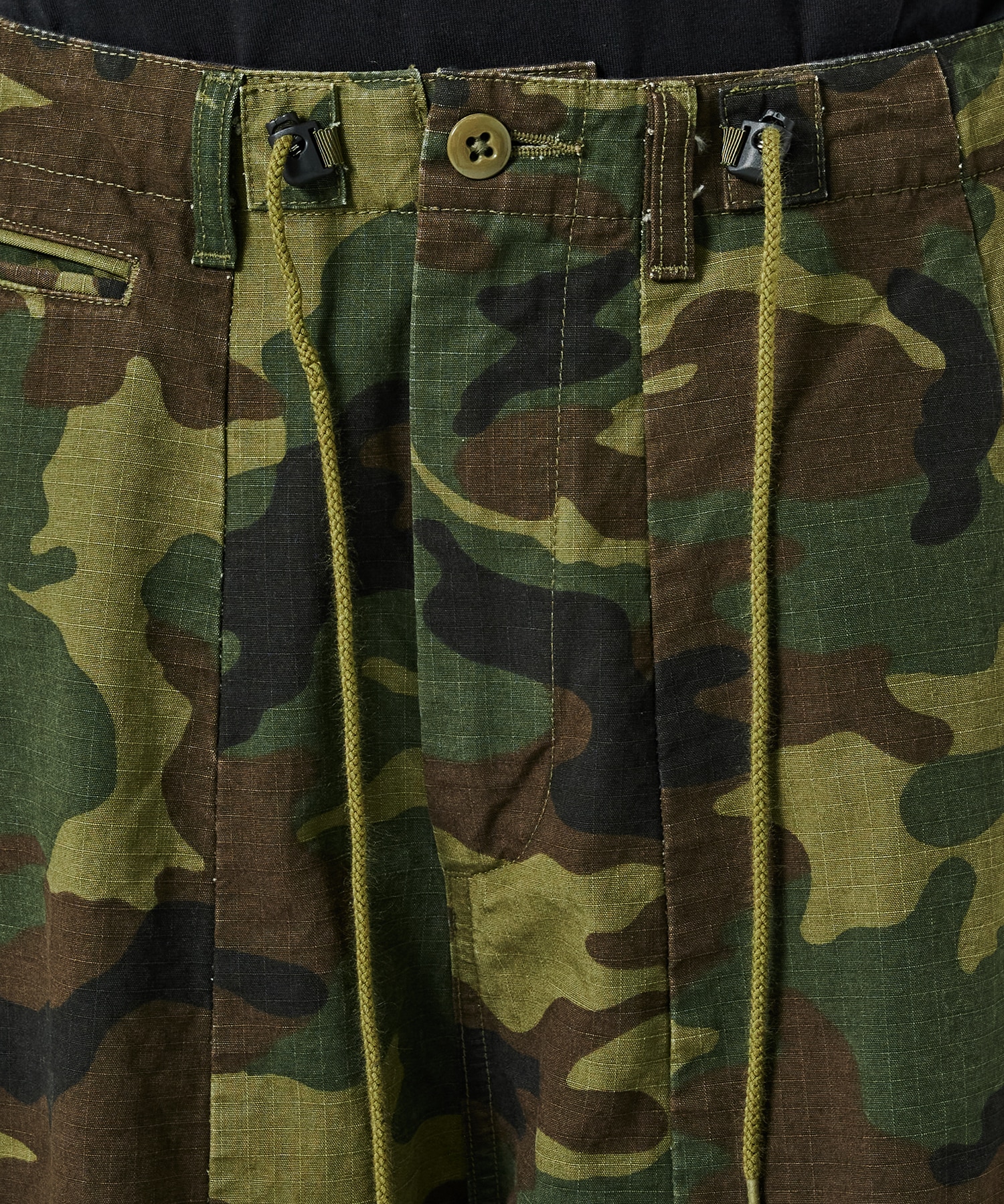 〈別注〉H.D Pant - Military Camo NEEDLES