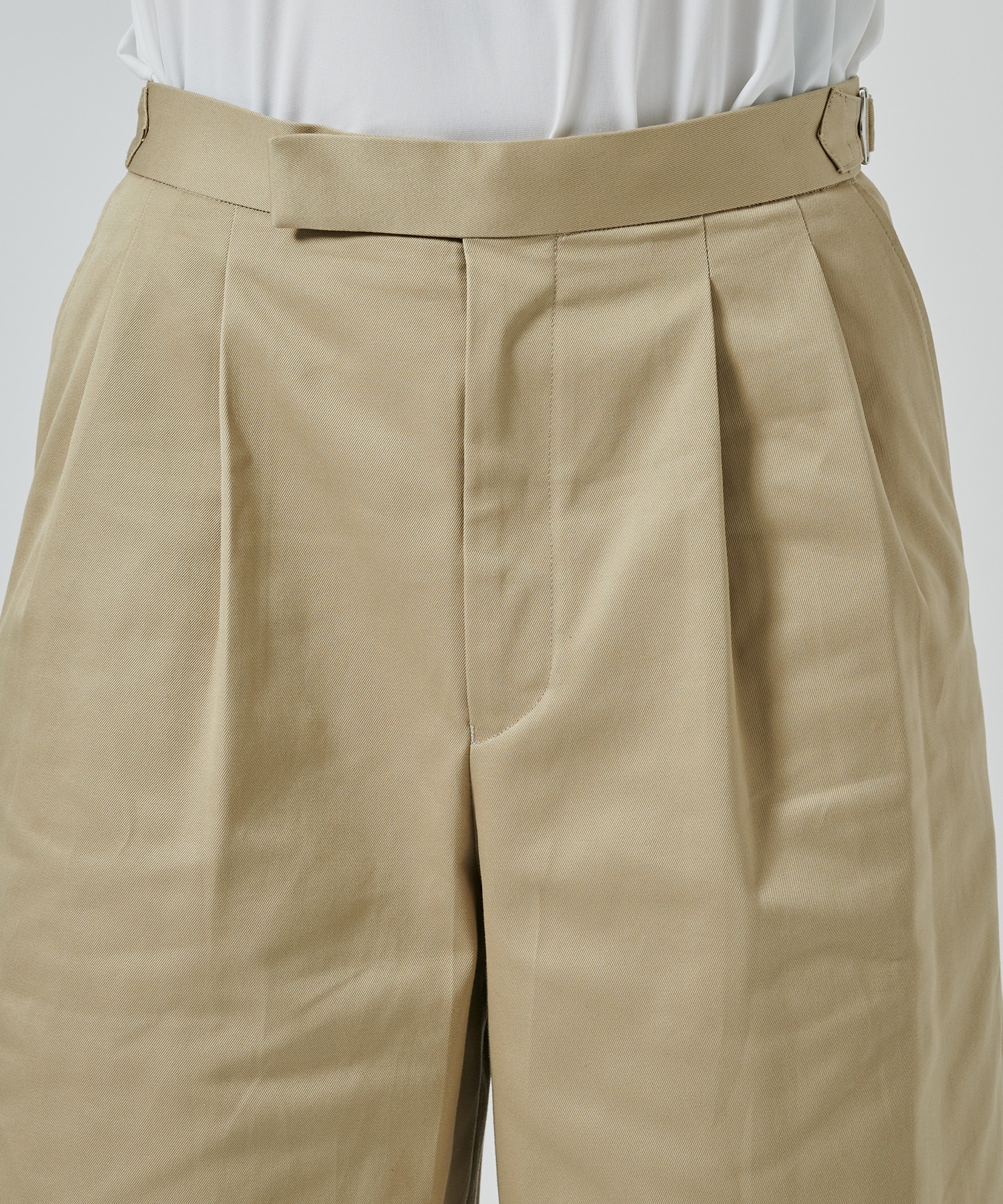 TWO TUCK CROPPED TROUSERS MARKAWARE/marka
