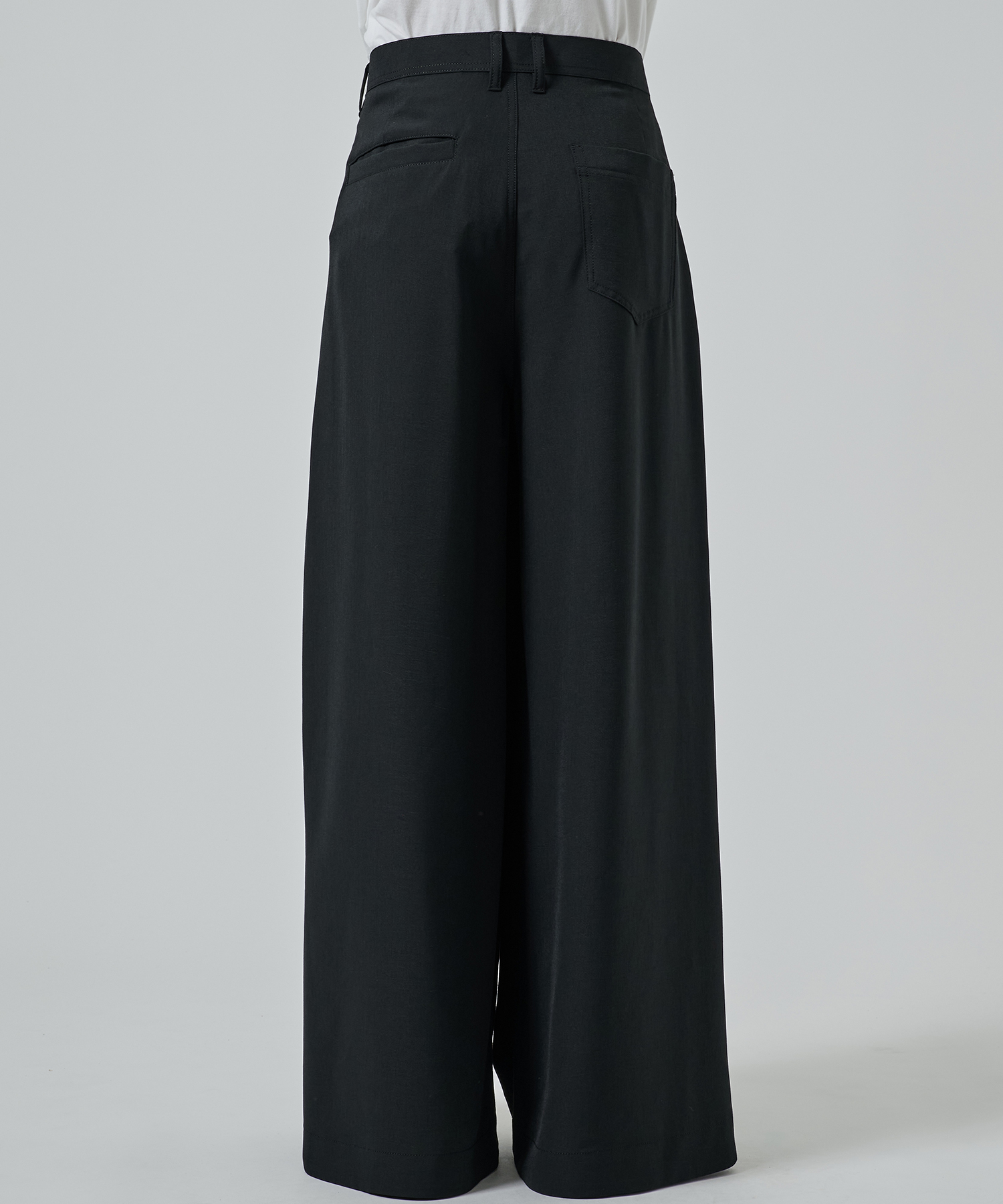 WIDE SLACKS SHAREEF