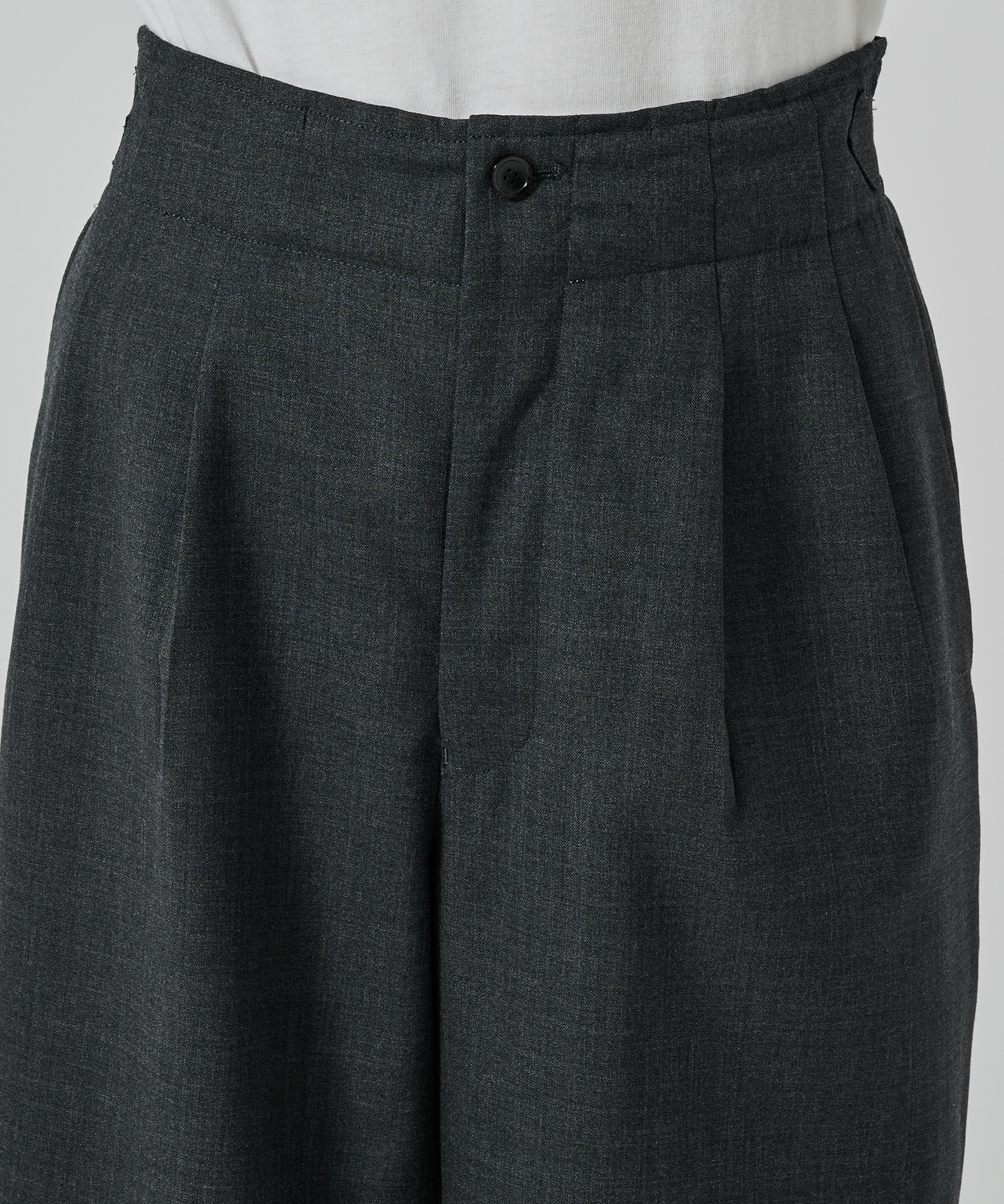 〈別注〉TWO TUCK MILITARY TROUSERS MARKAWARE/marka