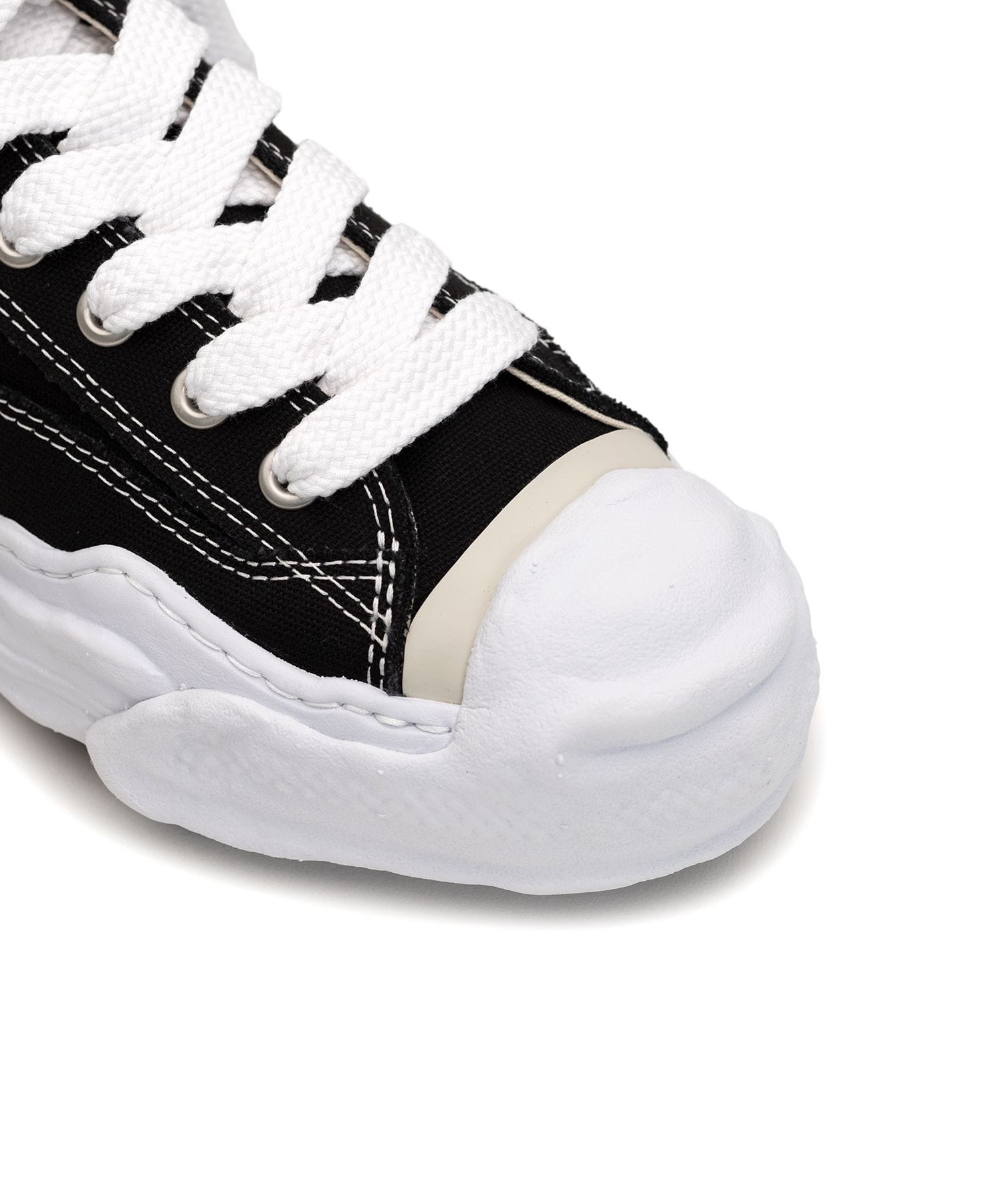 HANK OG Sole Canvas Low-top Sneaker Maison MIHARA YASUHIRO