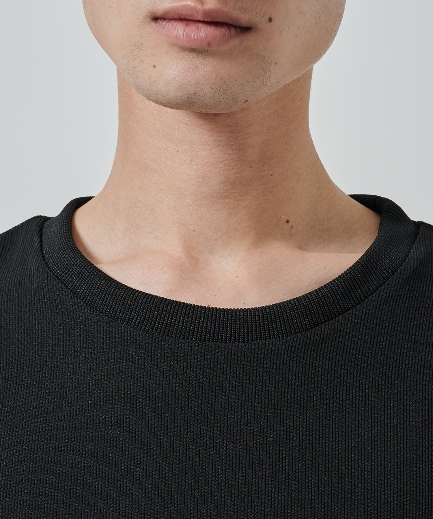 DRY DOBBY LEATHER POCKET TEE STUDIOUS