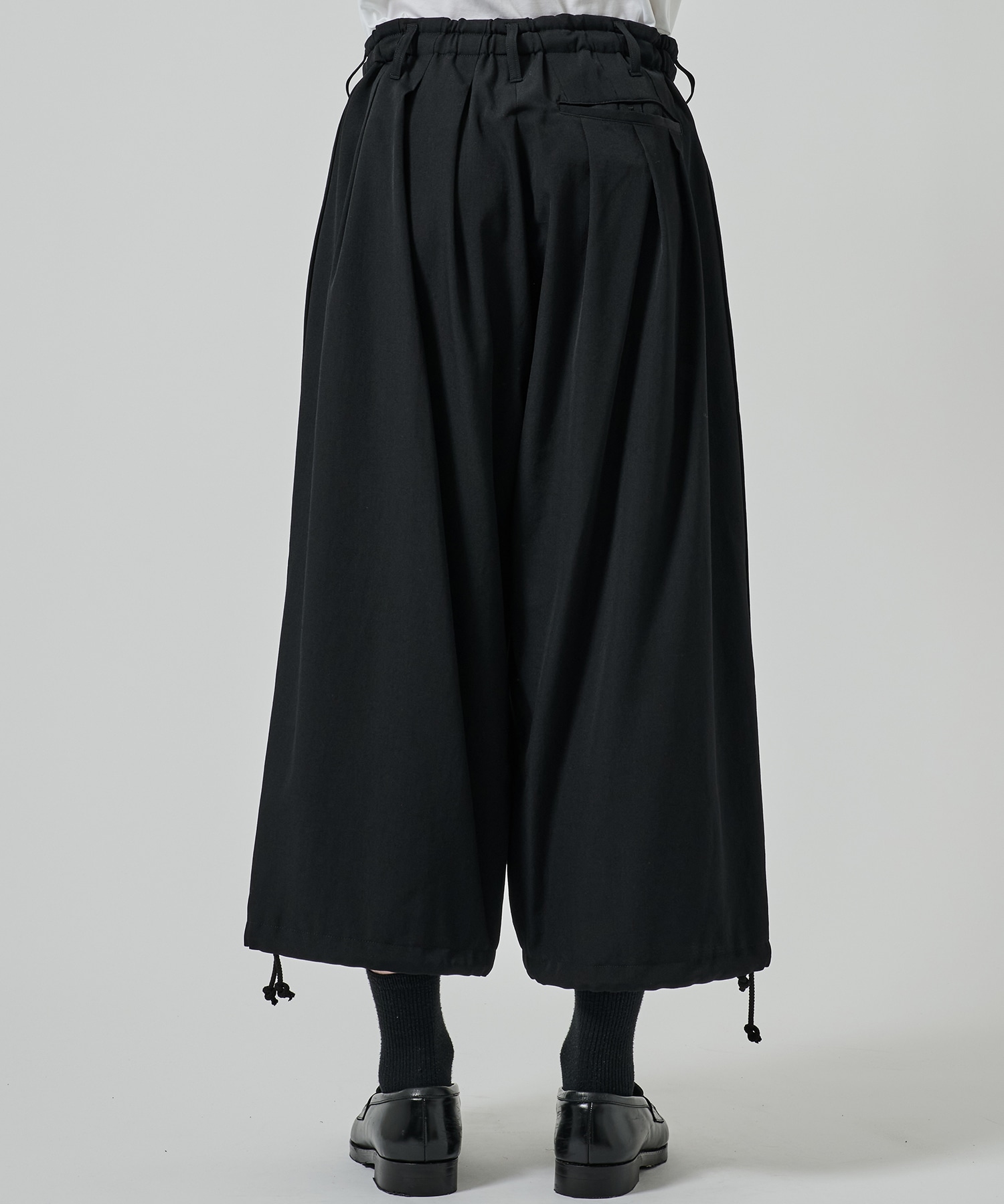 WOOL GABARDINE BALLOON PANTS GroundY