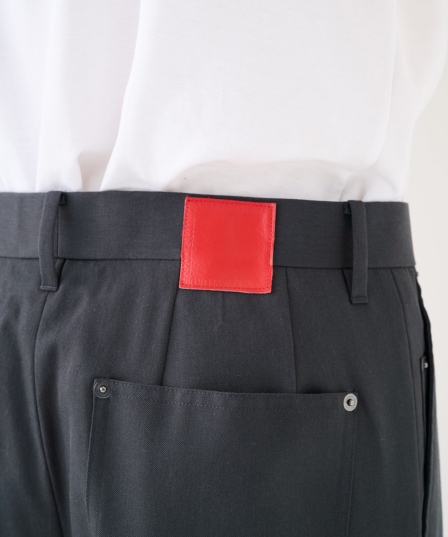 シングルタックワイドトラウザー SASAKI SATORU